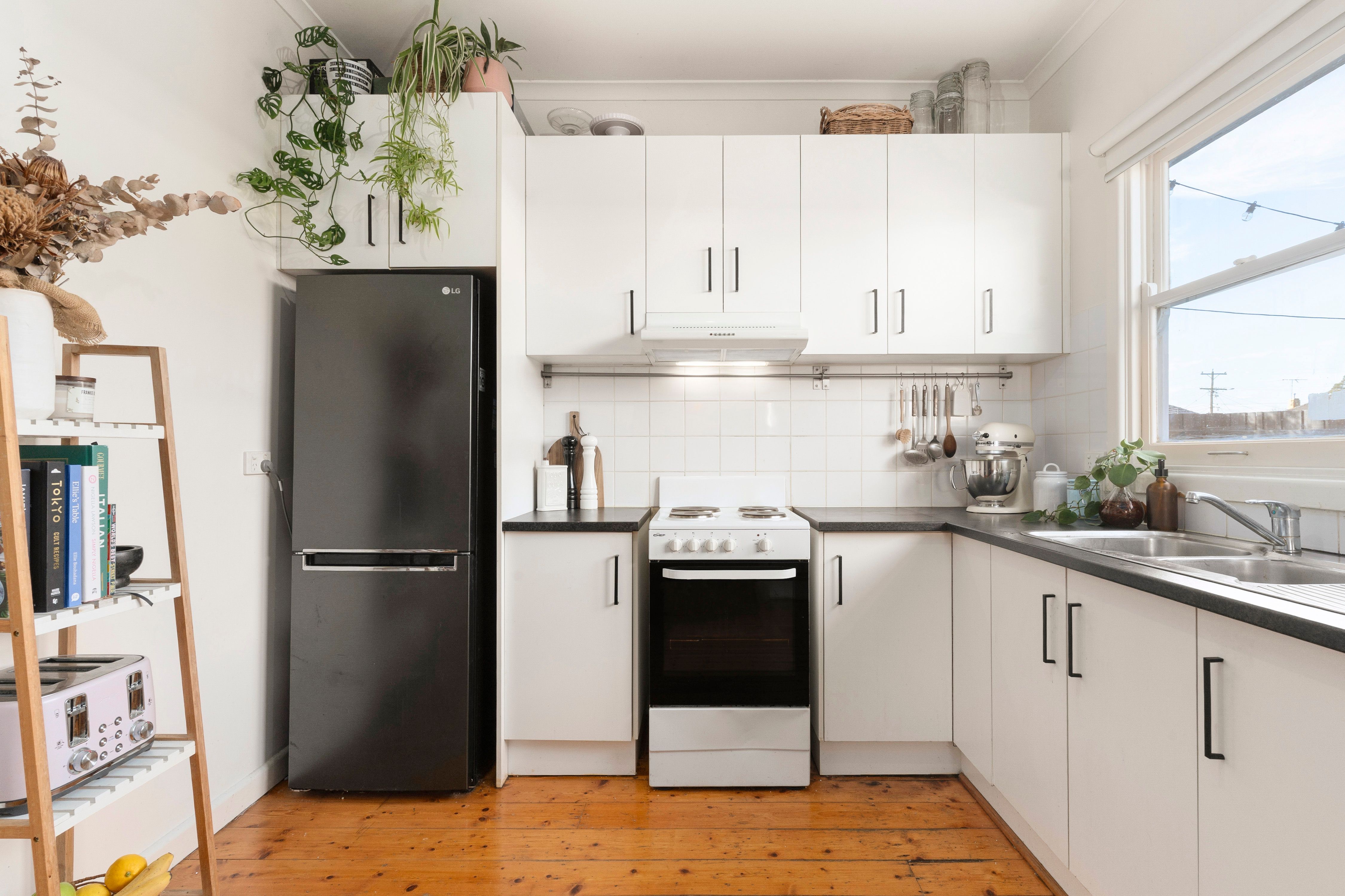 1/6 Farnsworth Street — photo 4 of 9