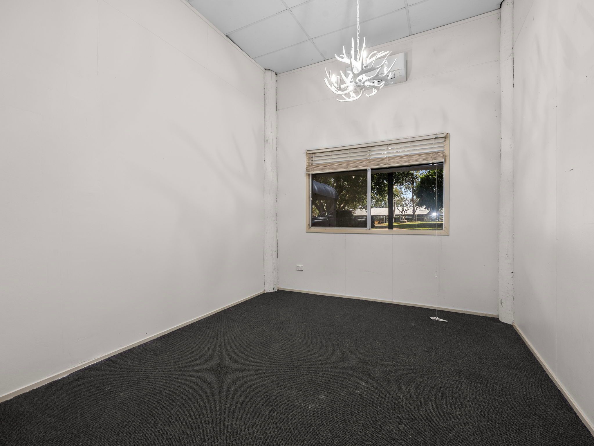 156 Cambridge Drive — photo 13 of 28