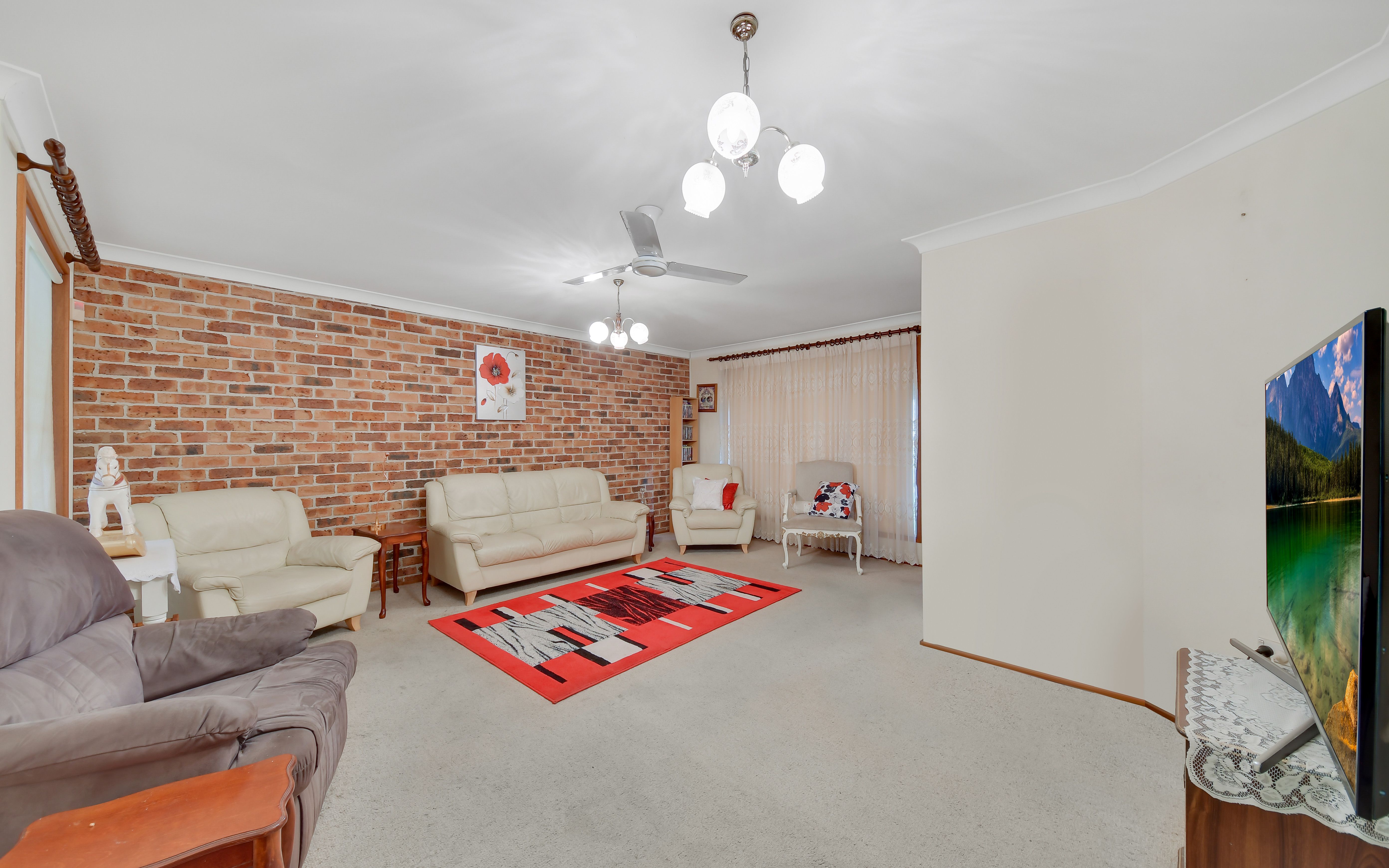 10 Lagonda Drive, Ingleburn, NSW 2565