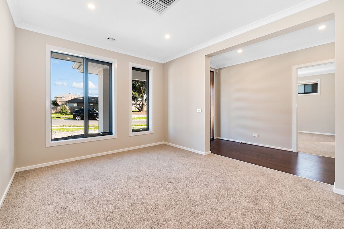 3 Greenglade Way, Cranbourne East, VIC 3977