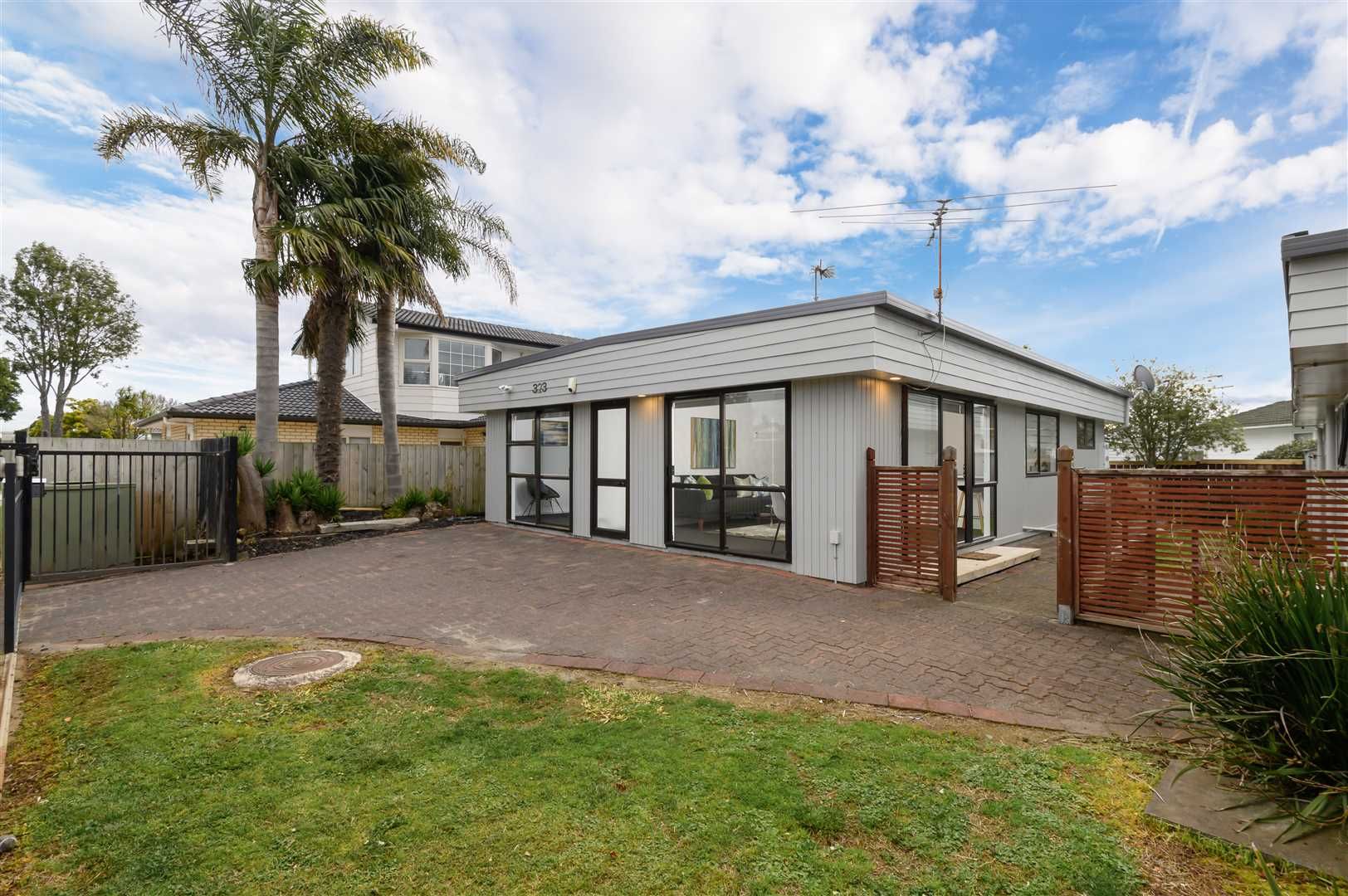 323 Bucklands Beach Road, Bucklands Beach, Manukau City