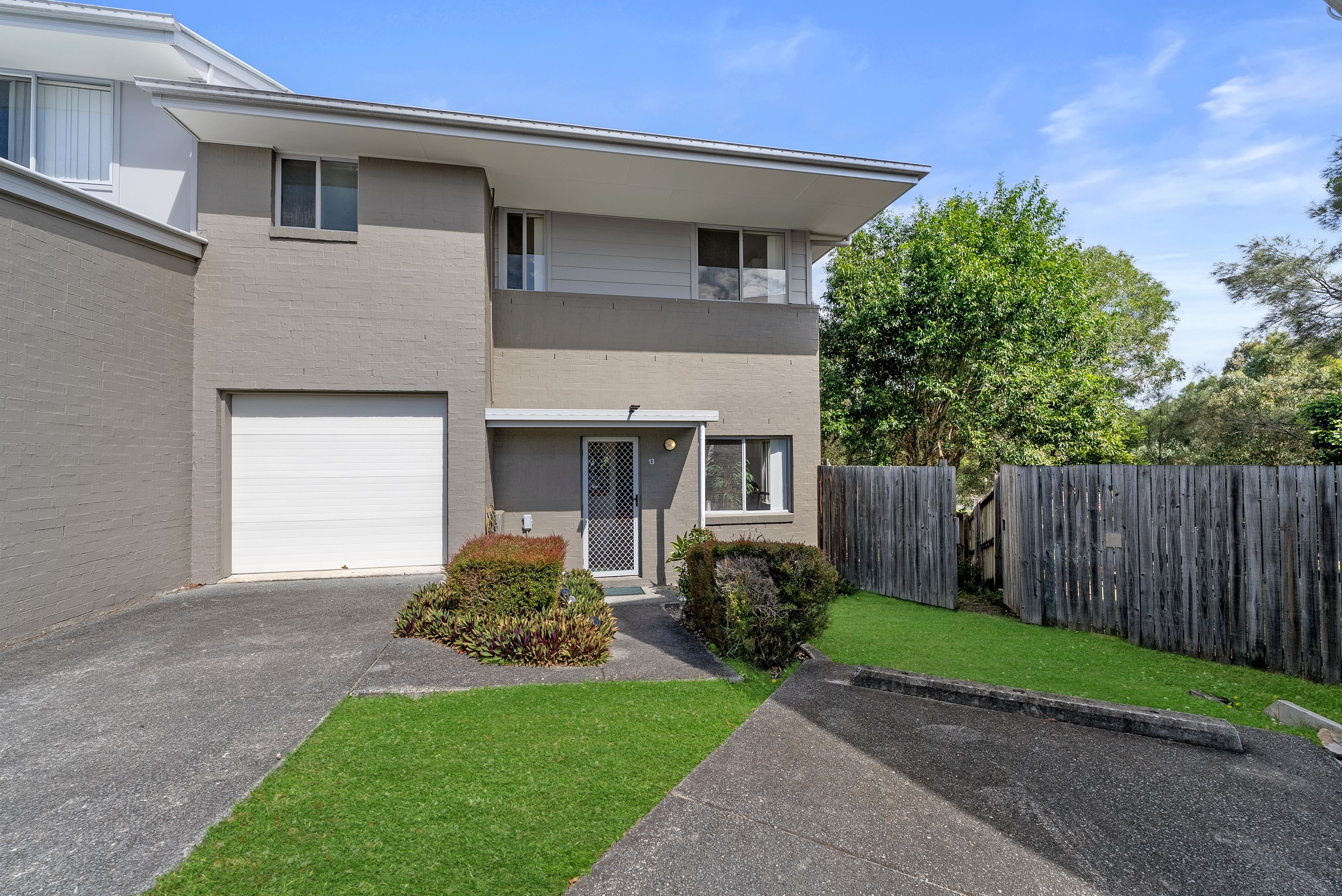 2 Toohey Street, Pacific Pines QLD 4211