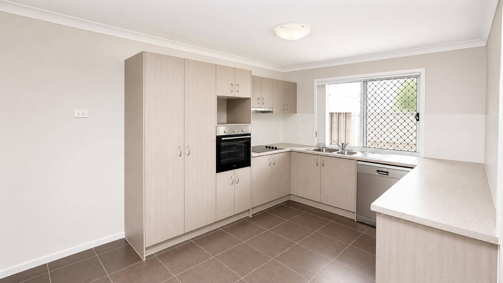 1/8 Wattle Grove, Boronia Heights, QLD 4124