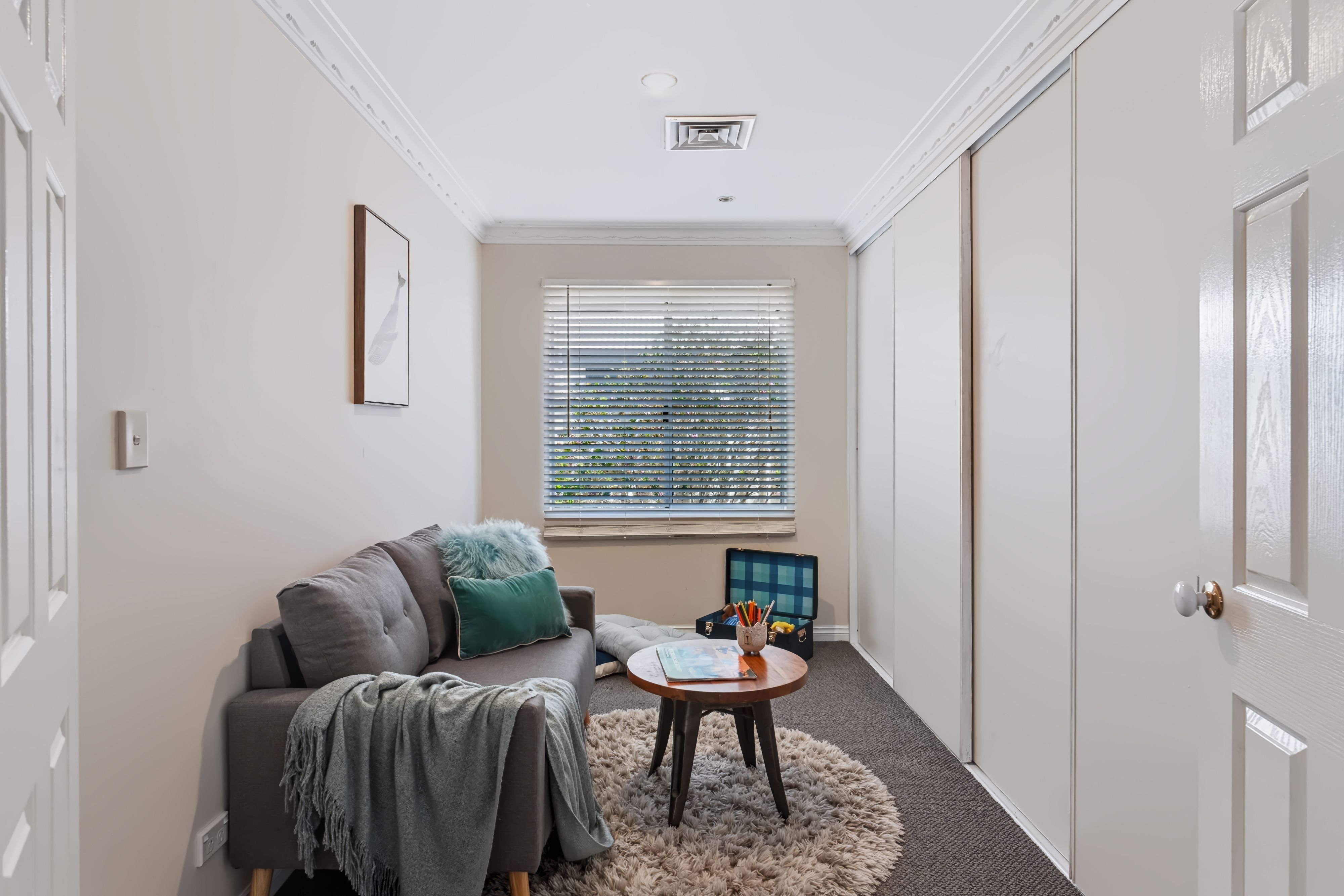 15 Beaufort Crescent — photo 11 of 30