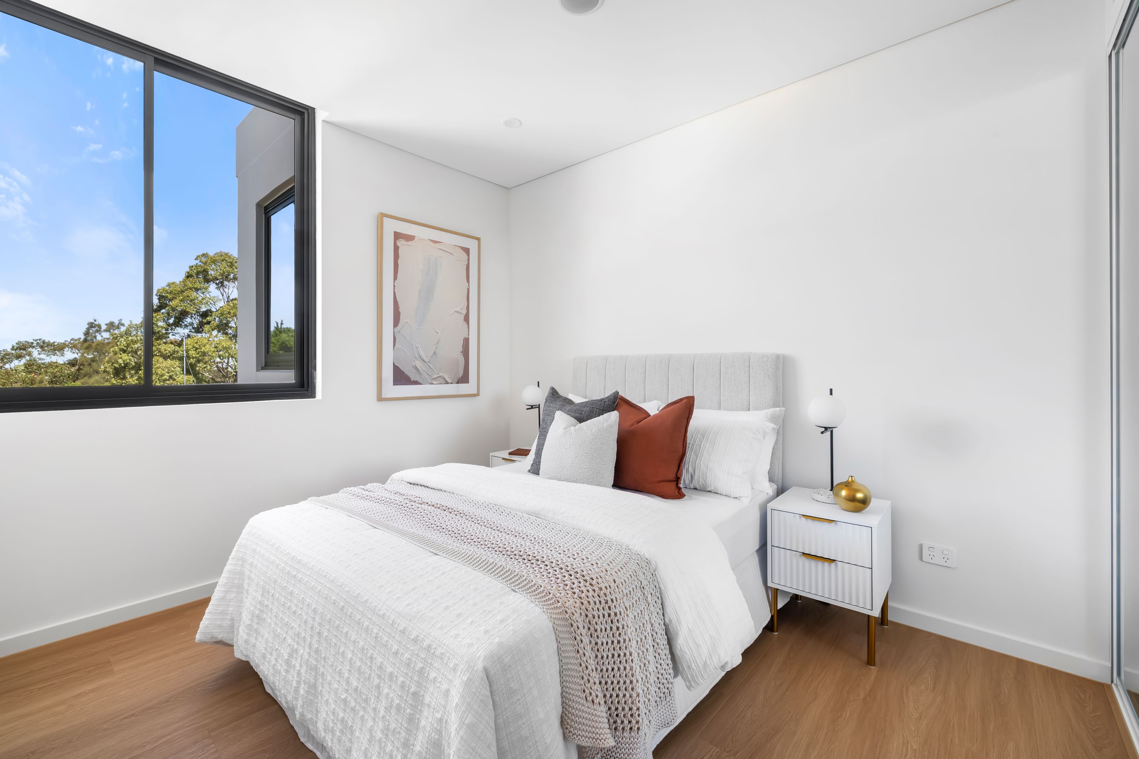 16-18 Elizabeth Street — photo 7 of 16