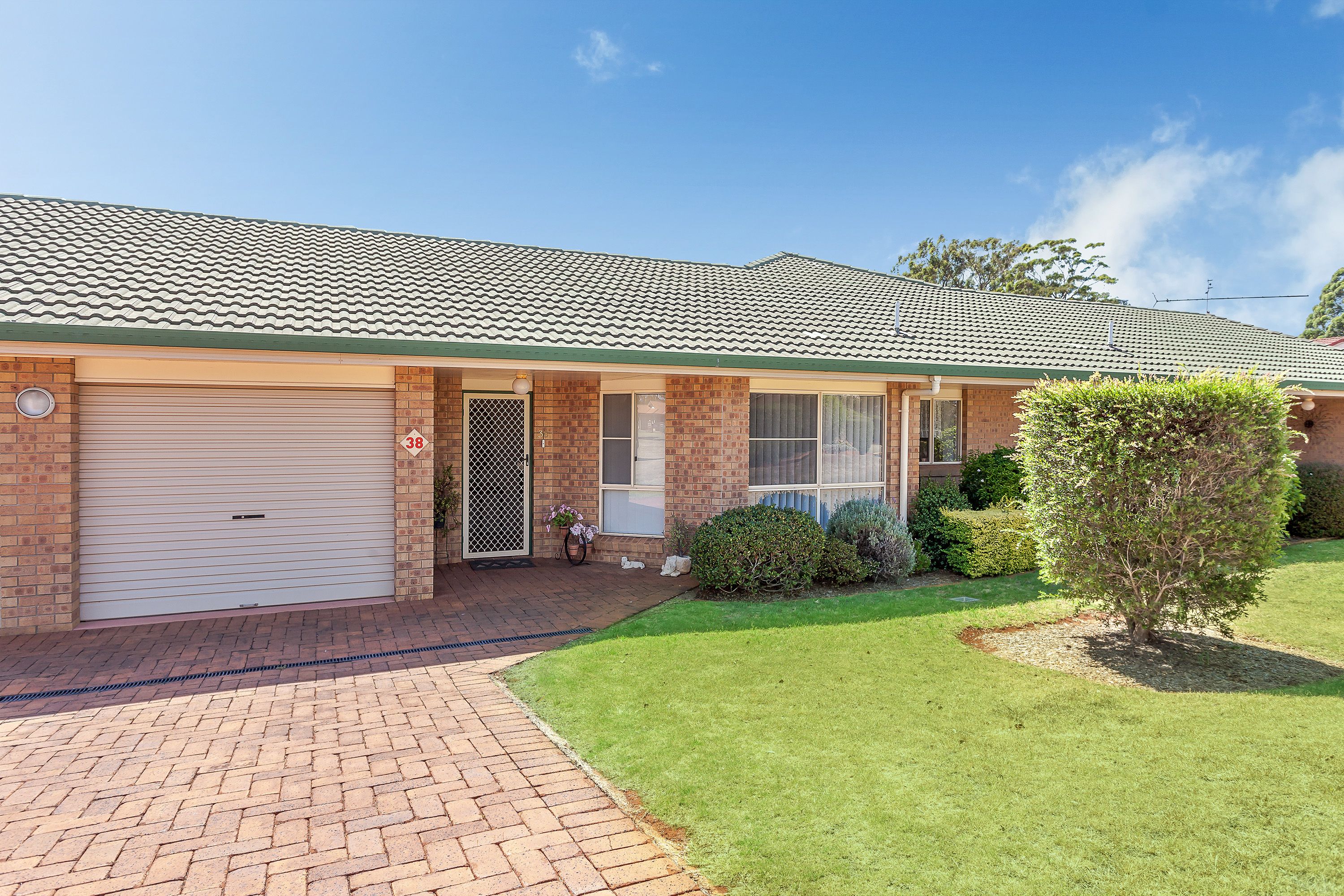 11-13 Glenfield Court, Middle Ridge QLD 4350