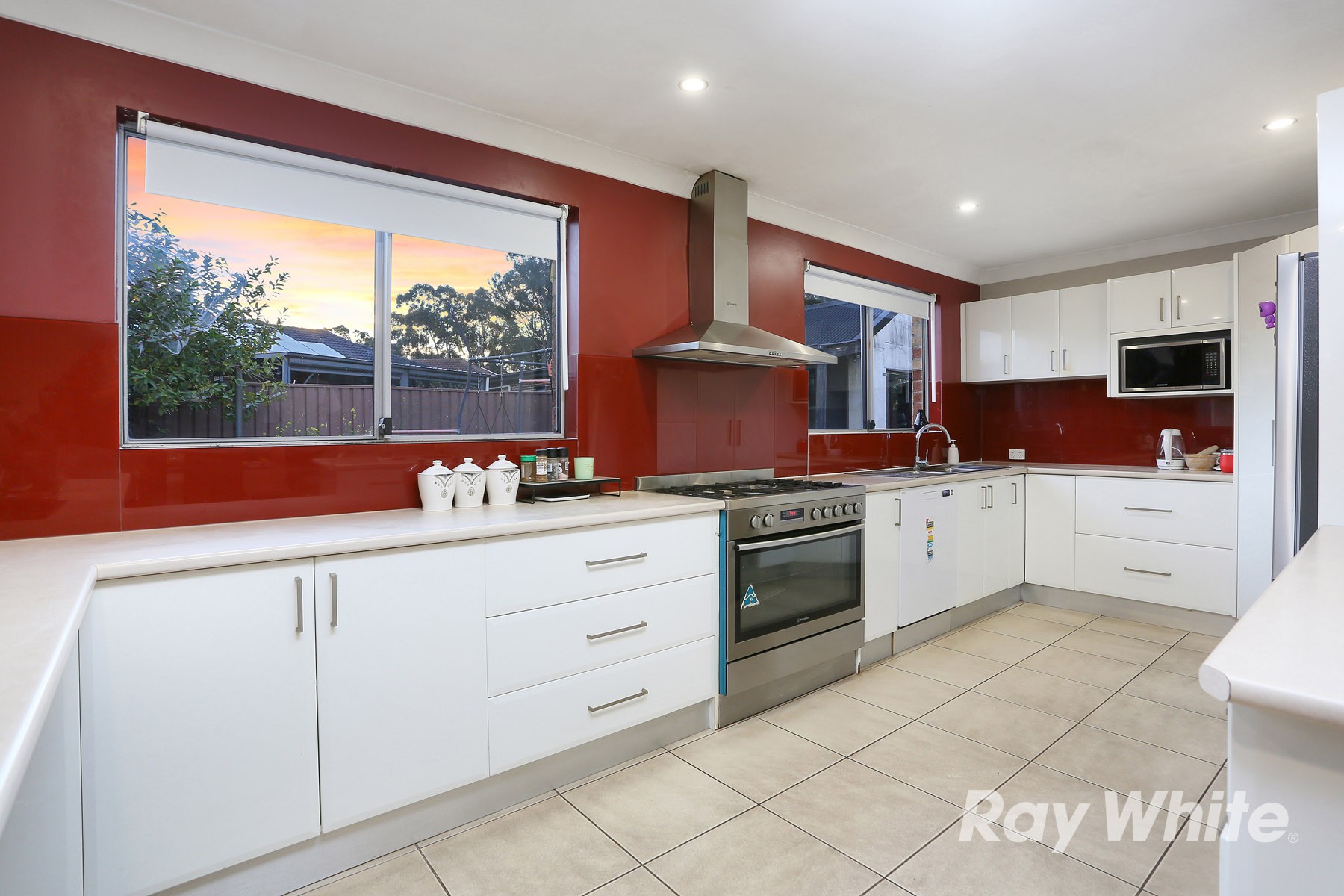 6 Coolong Crescent, St Clair, NSW 2759