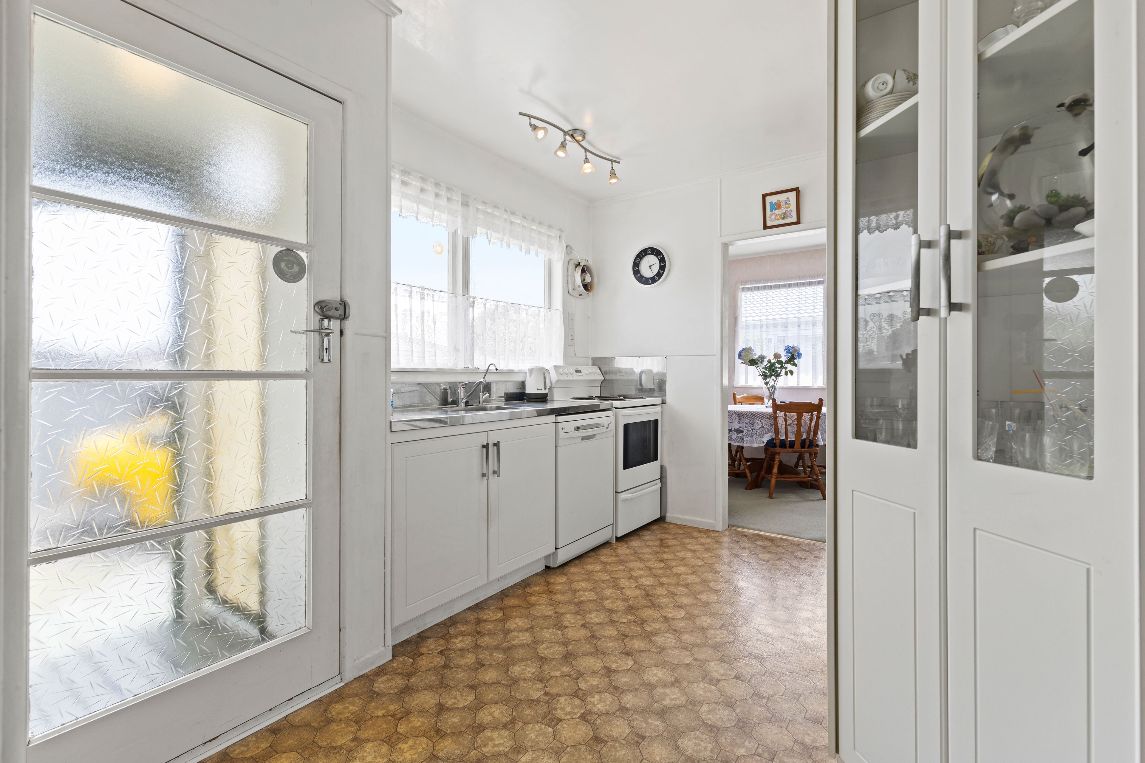 60 Wallace Road, Mangere Bridge, Manukau City