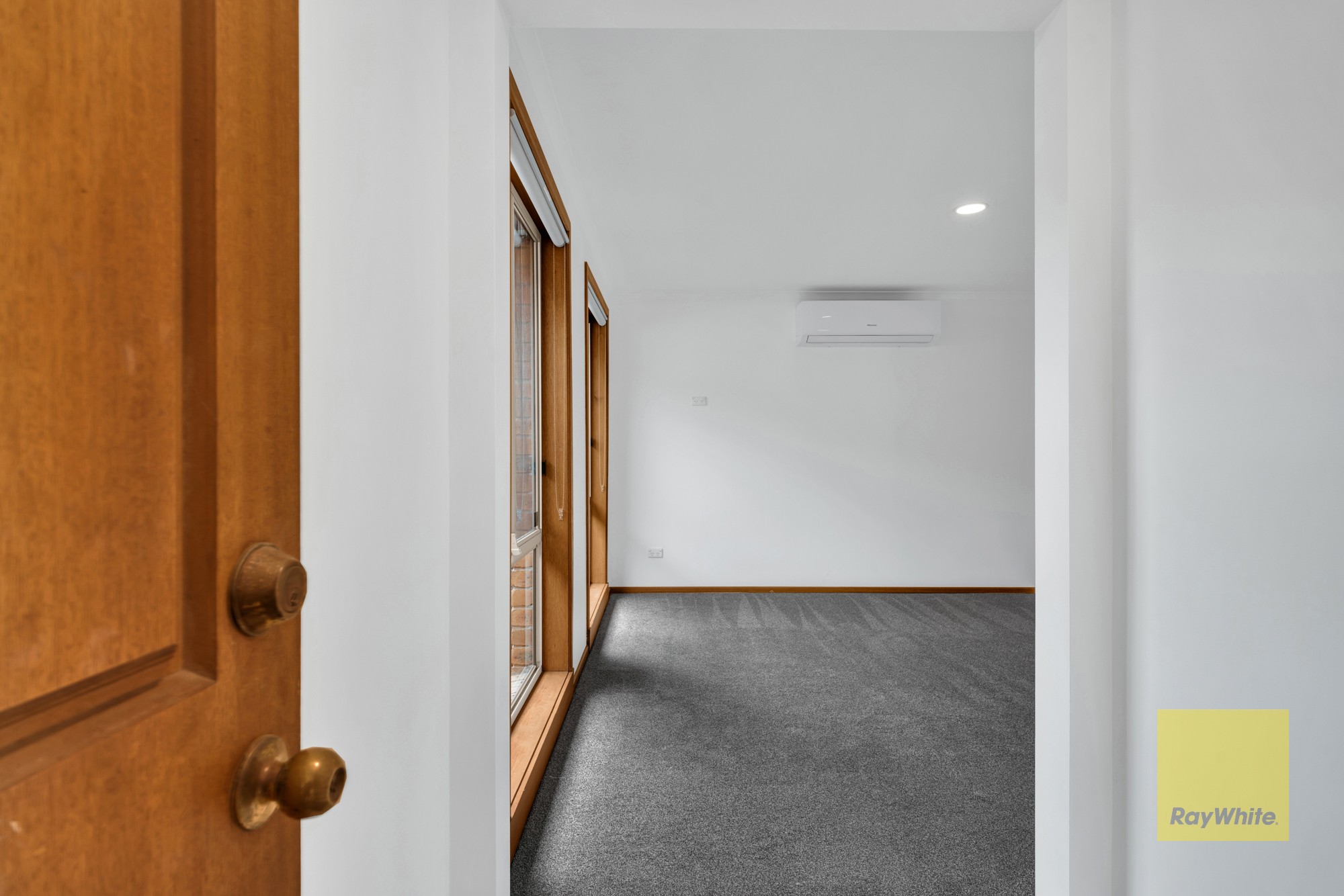 2/18 Weaver Court, Altona Meadows, VIC 3028