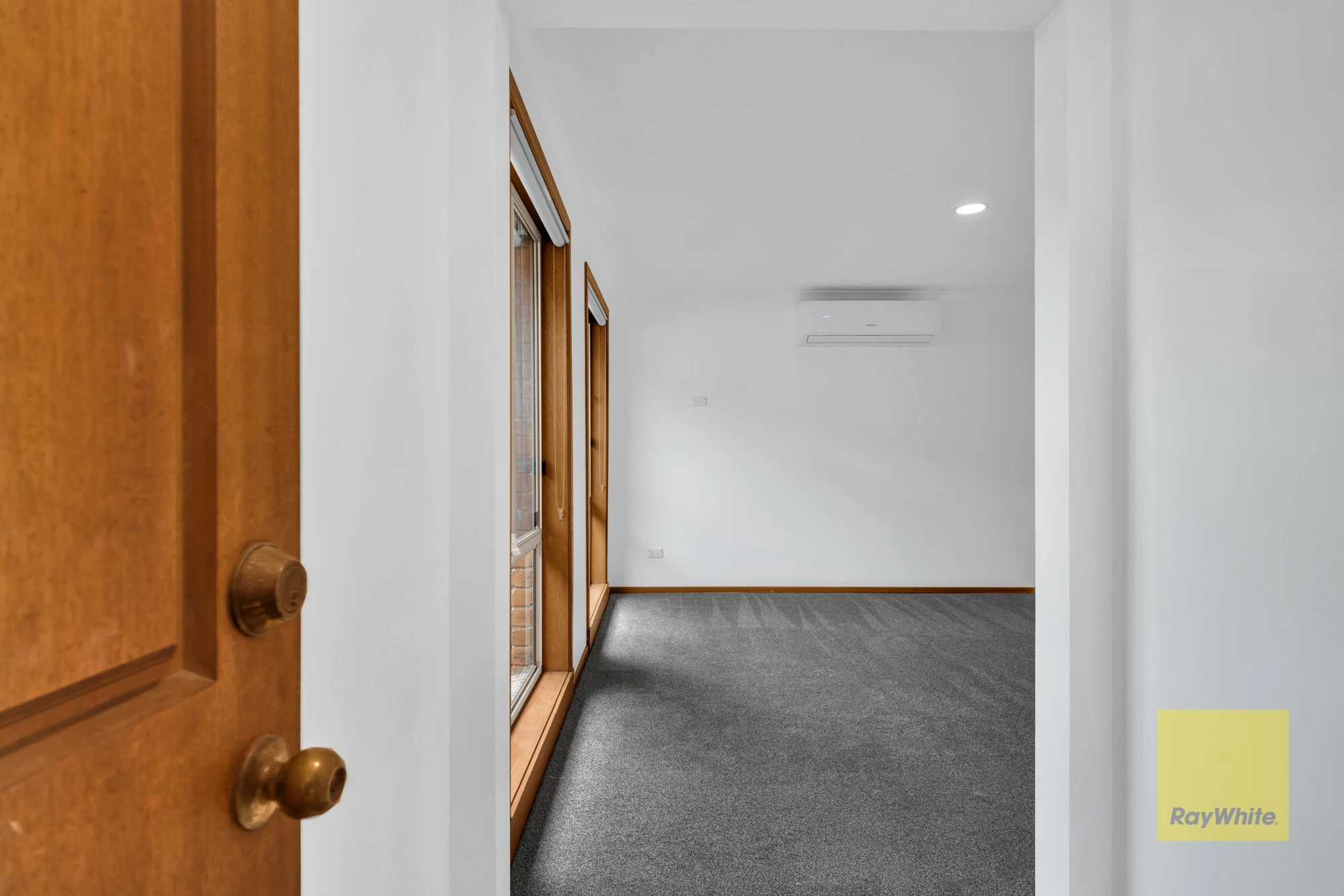 2/18 Weaver Court, Altona Meadows, VIC 3028