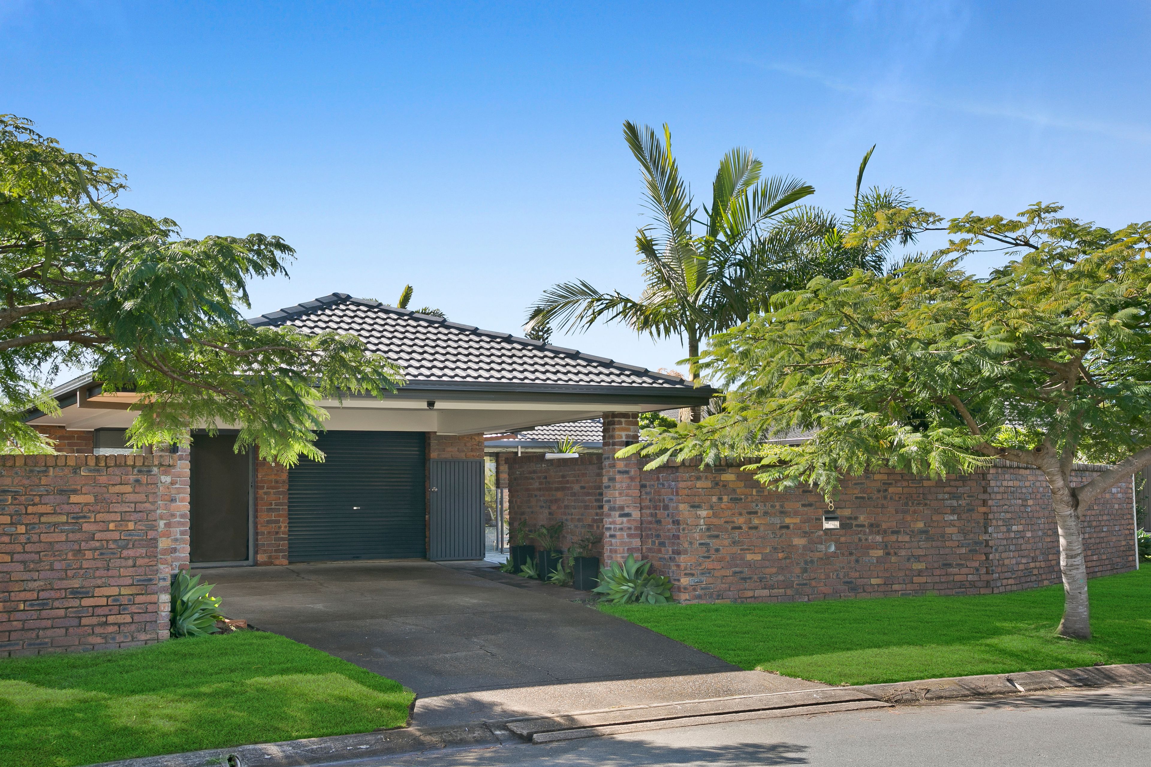 8 Tartan Court, Mermaid Waters, QLD 4218