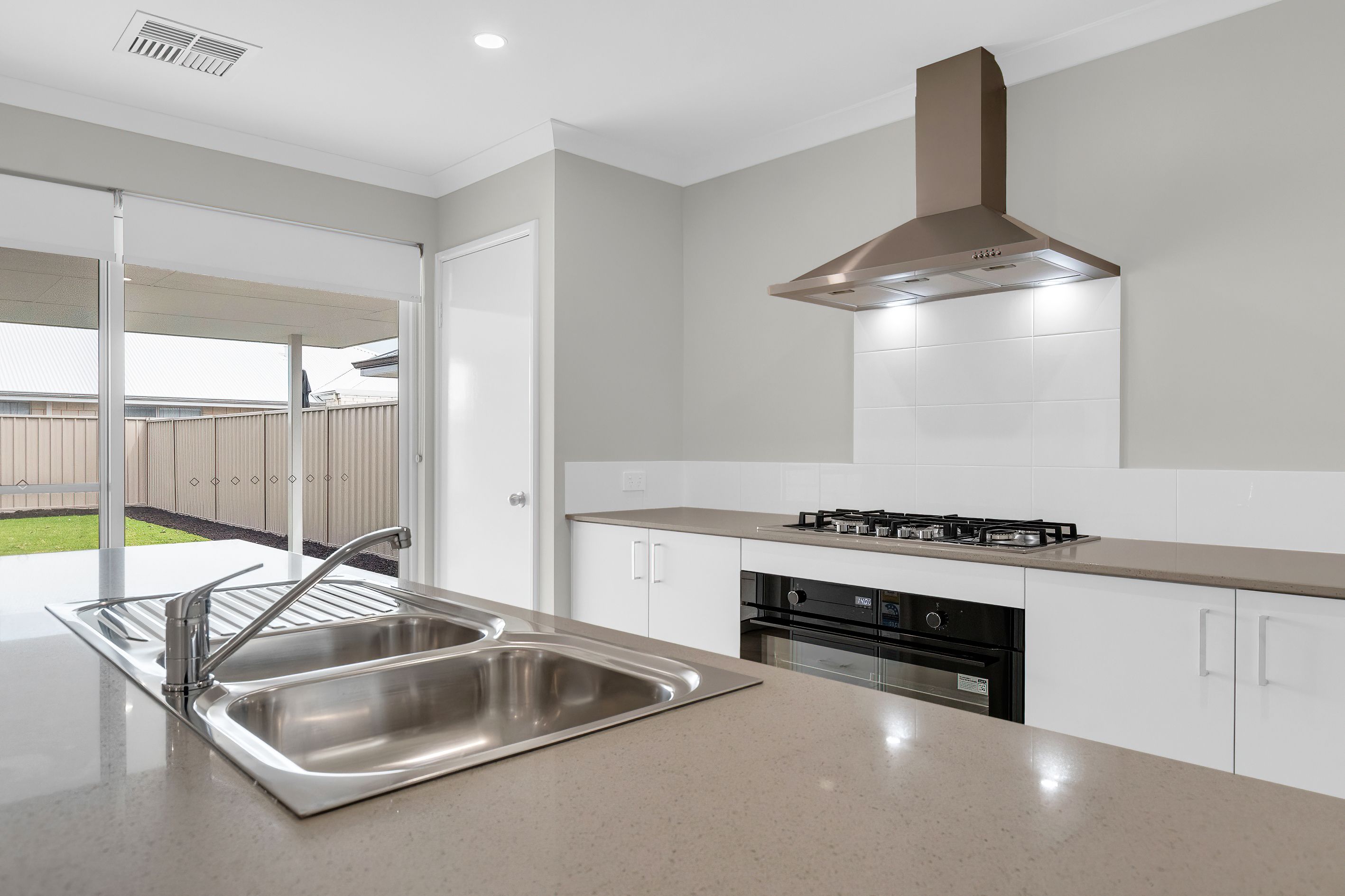 13 Shamrock Avenue — photo 5 of 17