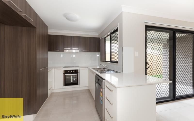1/21 Frederick Place, Park Ridge, QLD 4125