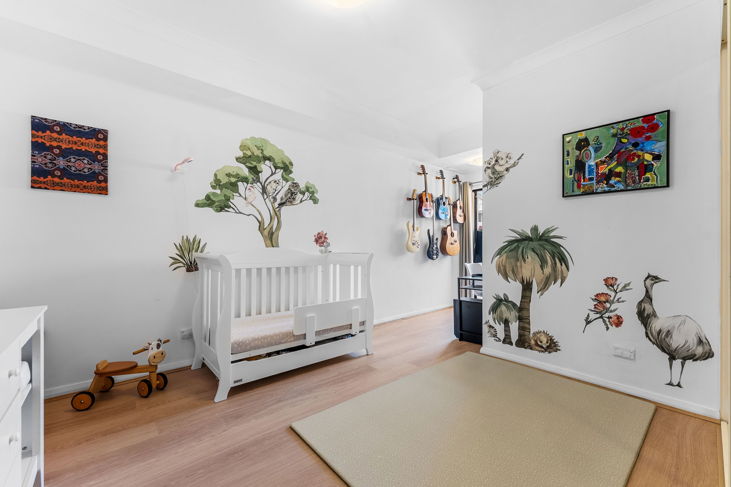 301B/5-11 Sixth Avenue — photo 11 of 15