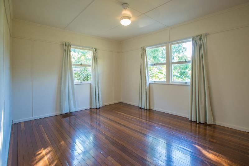 12 Phillip Street, Labrador, QLD 4215