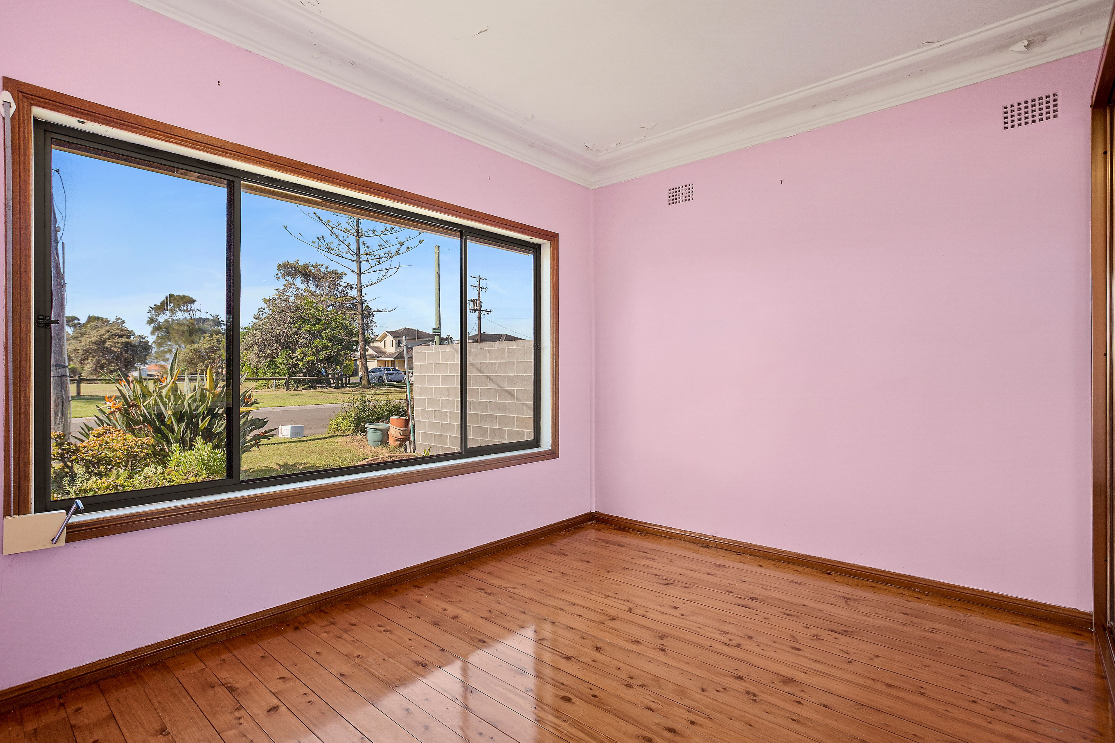 12 Beach Road — photo 5 of 12