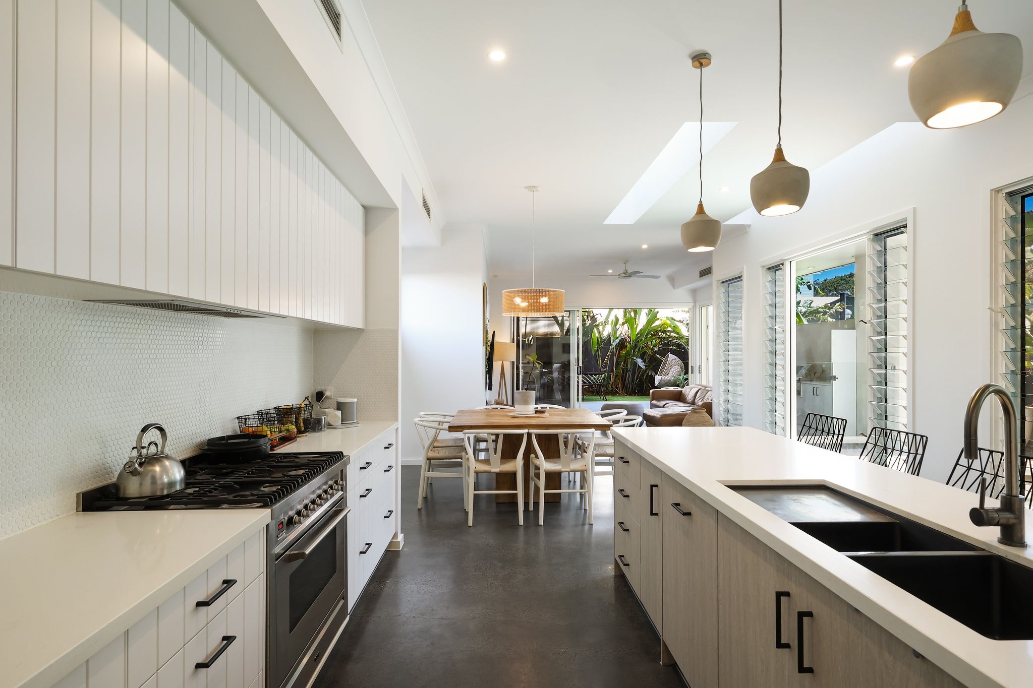 110 Chainey Avenue — photo 8 of 24