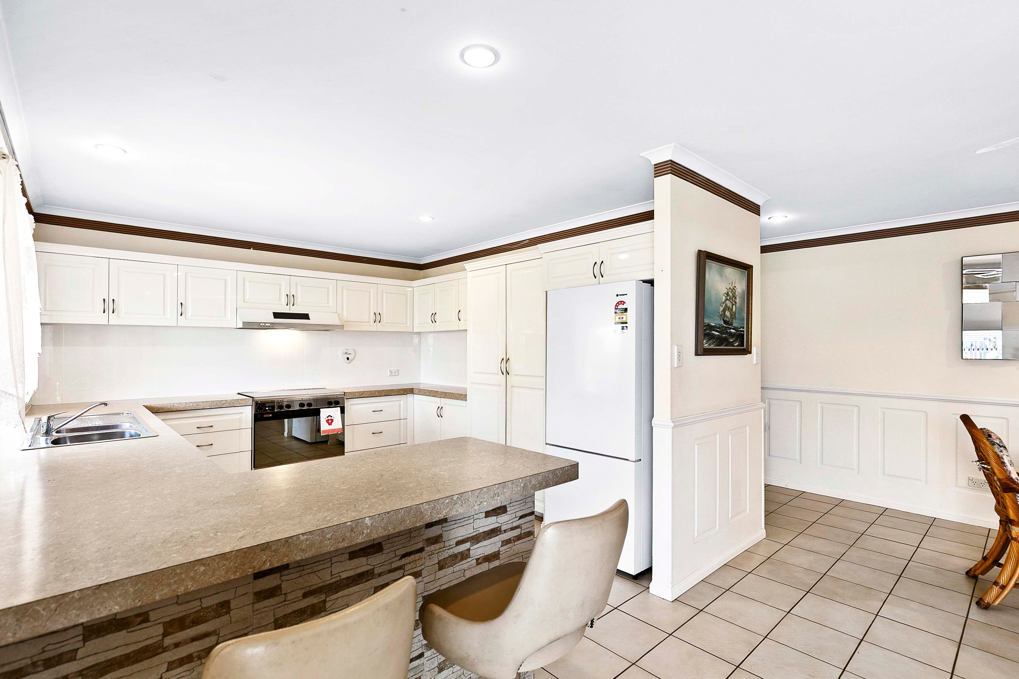 11 Melong Street — photo 10 of 27