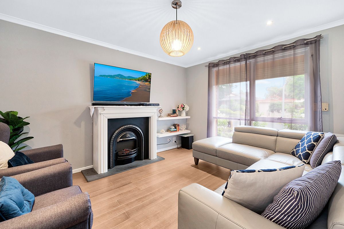 40 Frances Crescent, Cranbourne North, VIC 3977