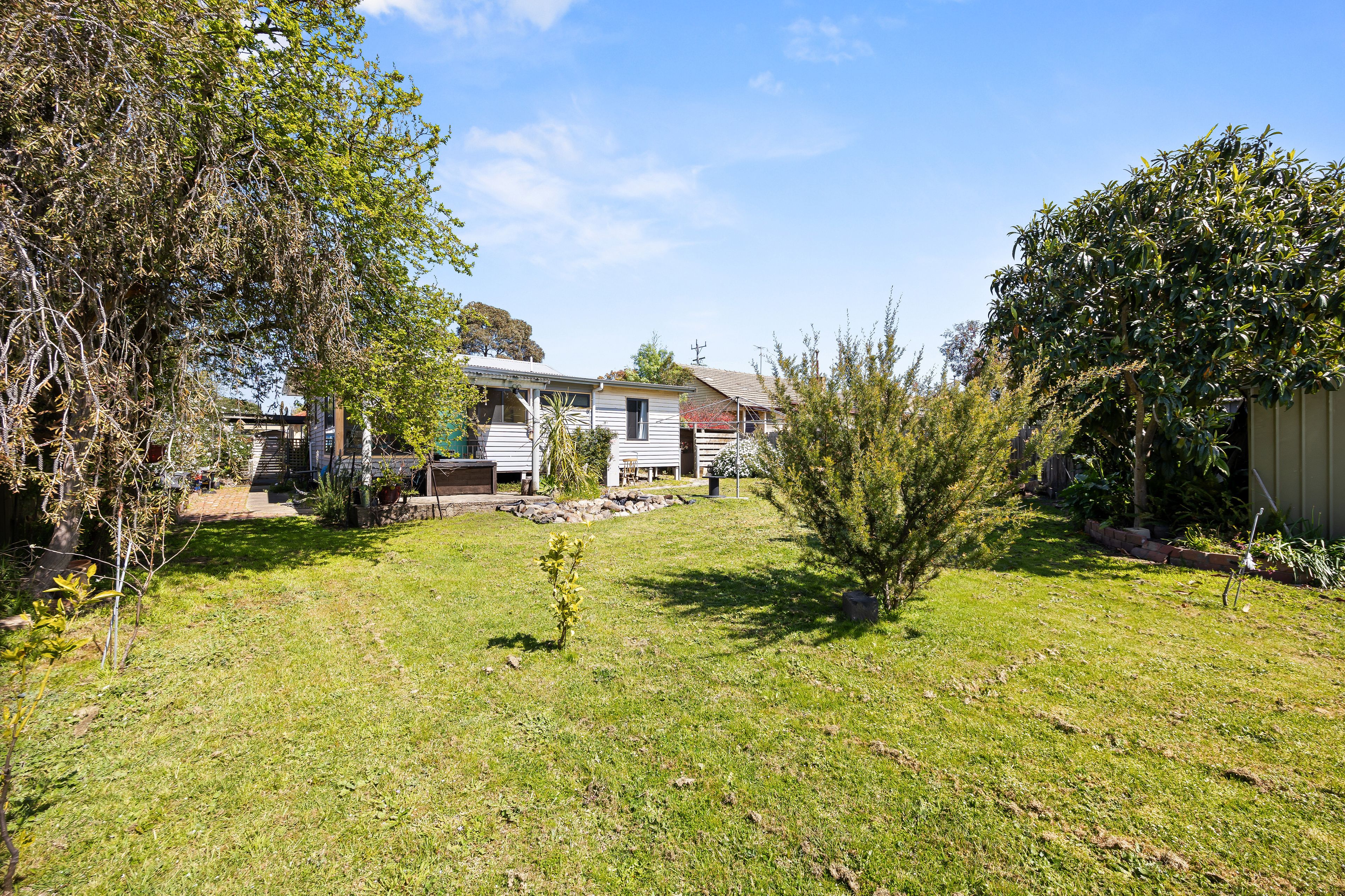 17 Laidlaw Street — photo 14 of 18