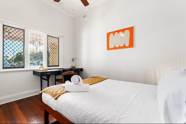 2 Campsie Street — photo 15 of 24
