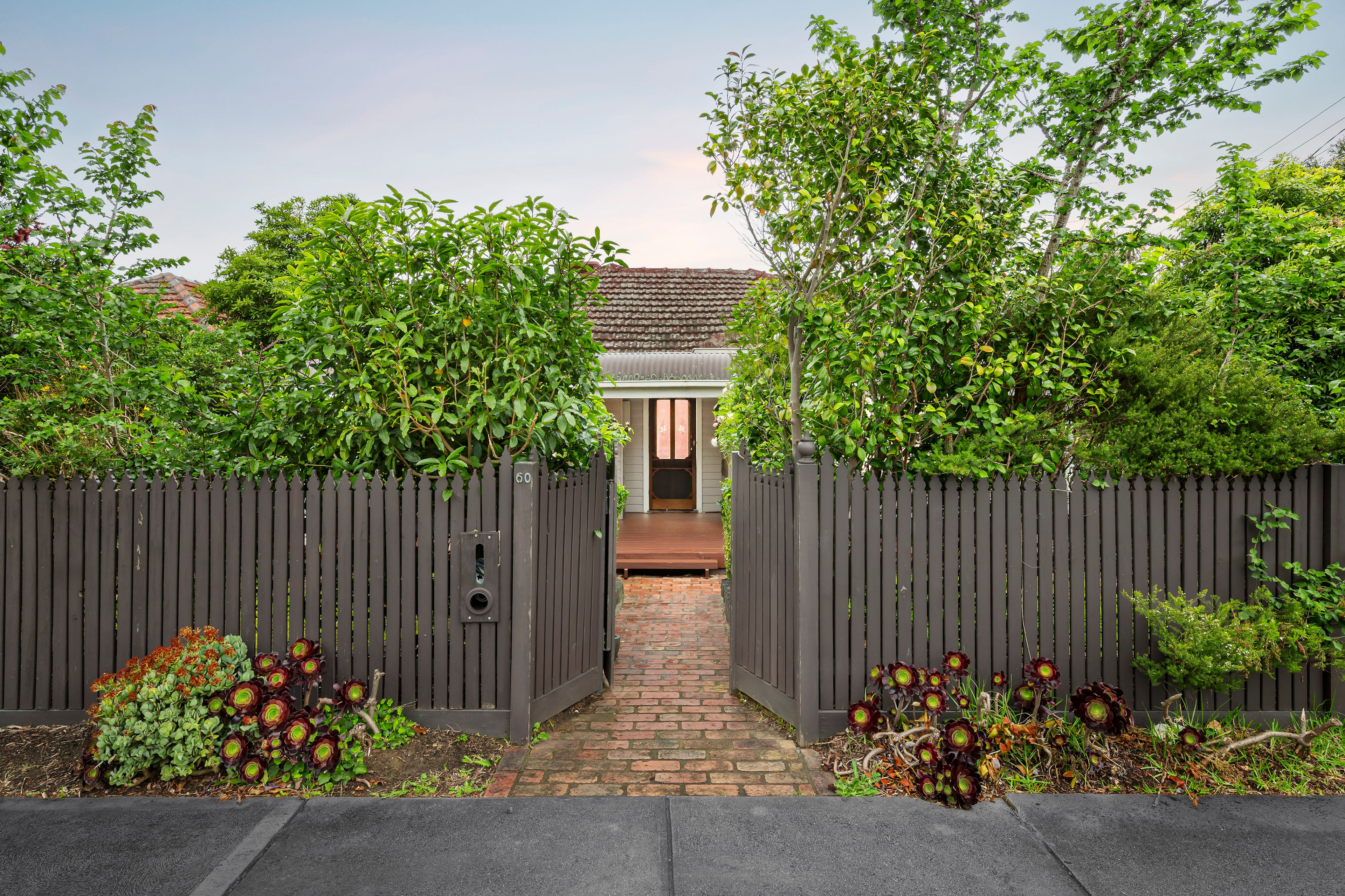 60 Braid Hill Road, Macleod, VIC 3085