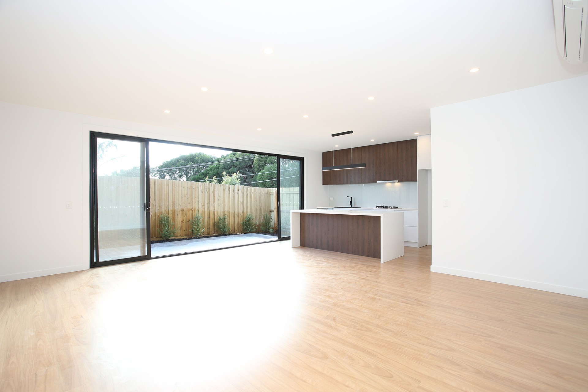 2/23 Heather Grove, Cheltenham, VIC 3192