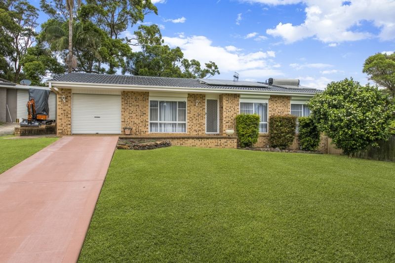 8 Carnation Close, Bateau Bay NSW 2261