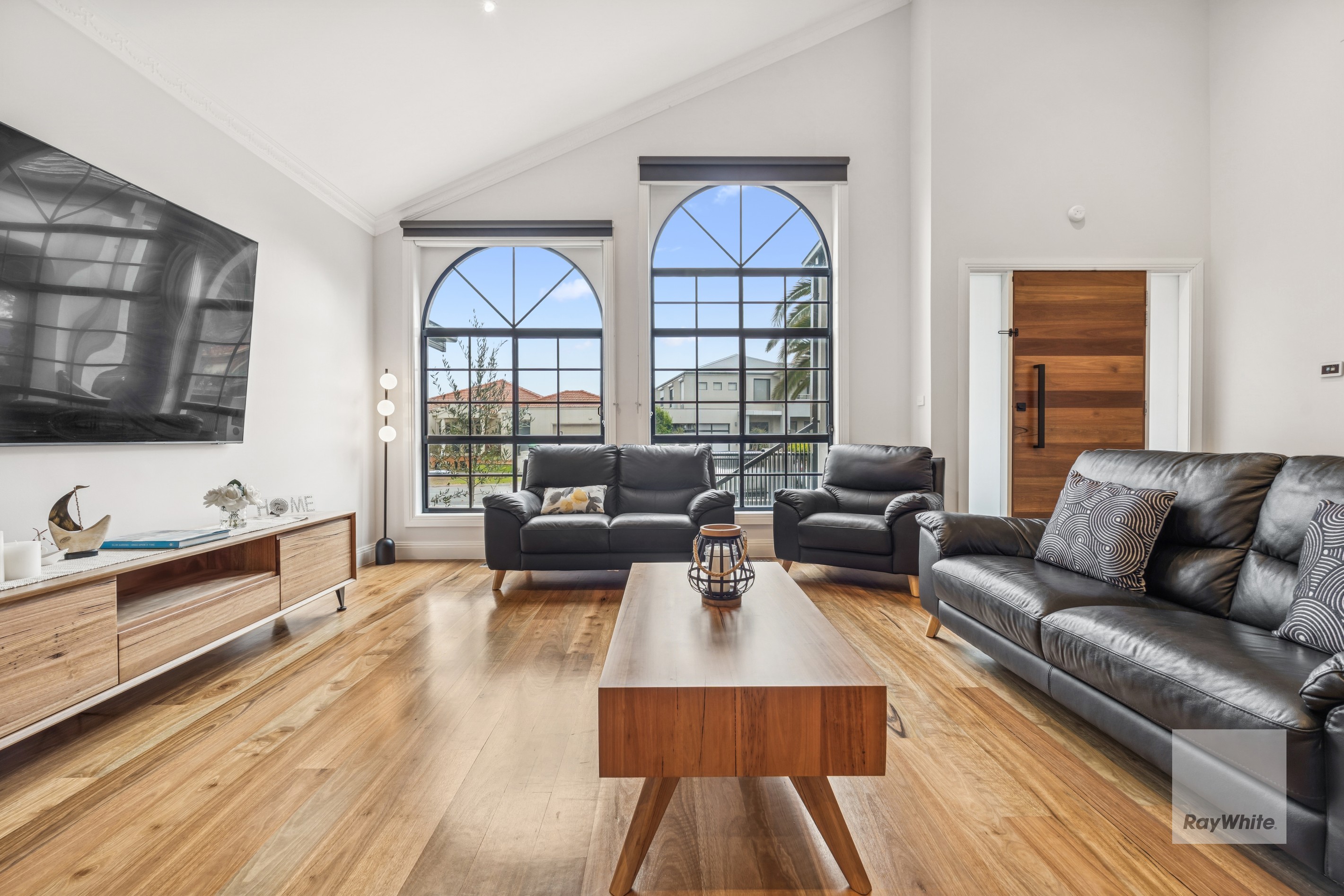 63 Pintail Crescent, Taylors Lakes, VIC 3038