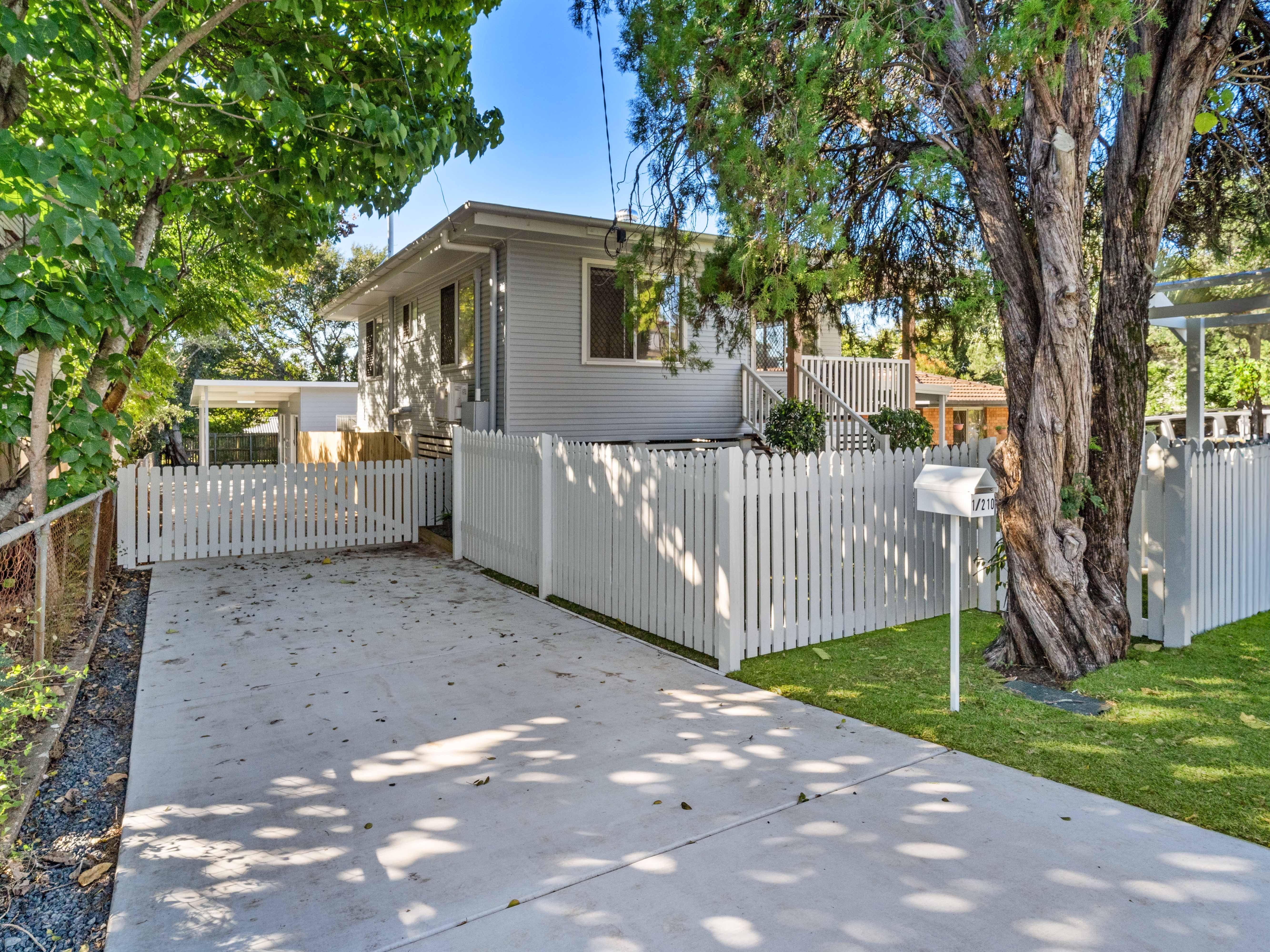 210 Cascade Street, Raceview, QLD 4305