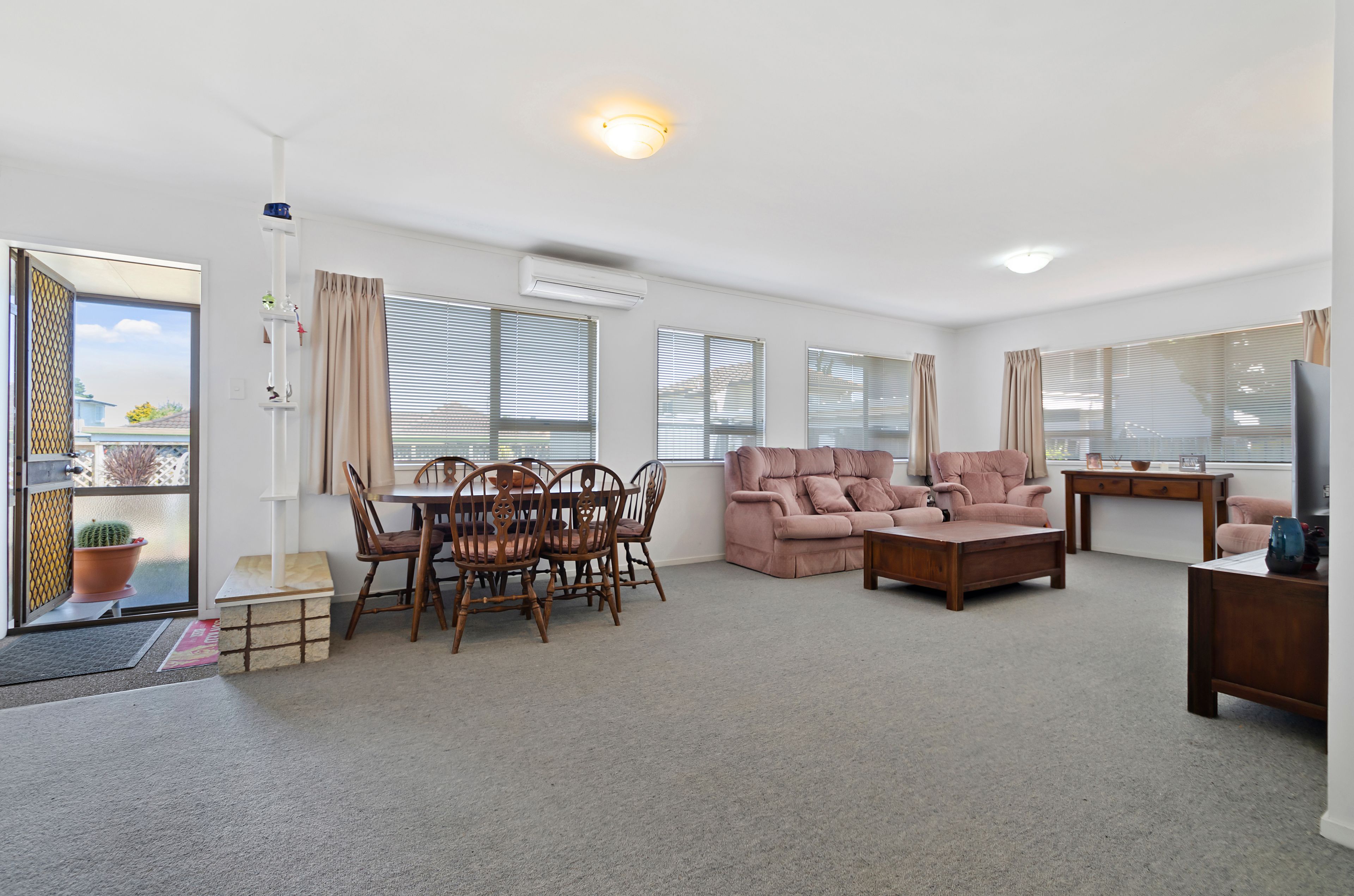 2/49 Great South Road, Manurewa, Manukau City