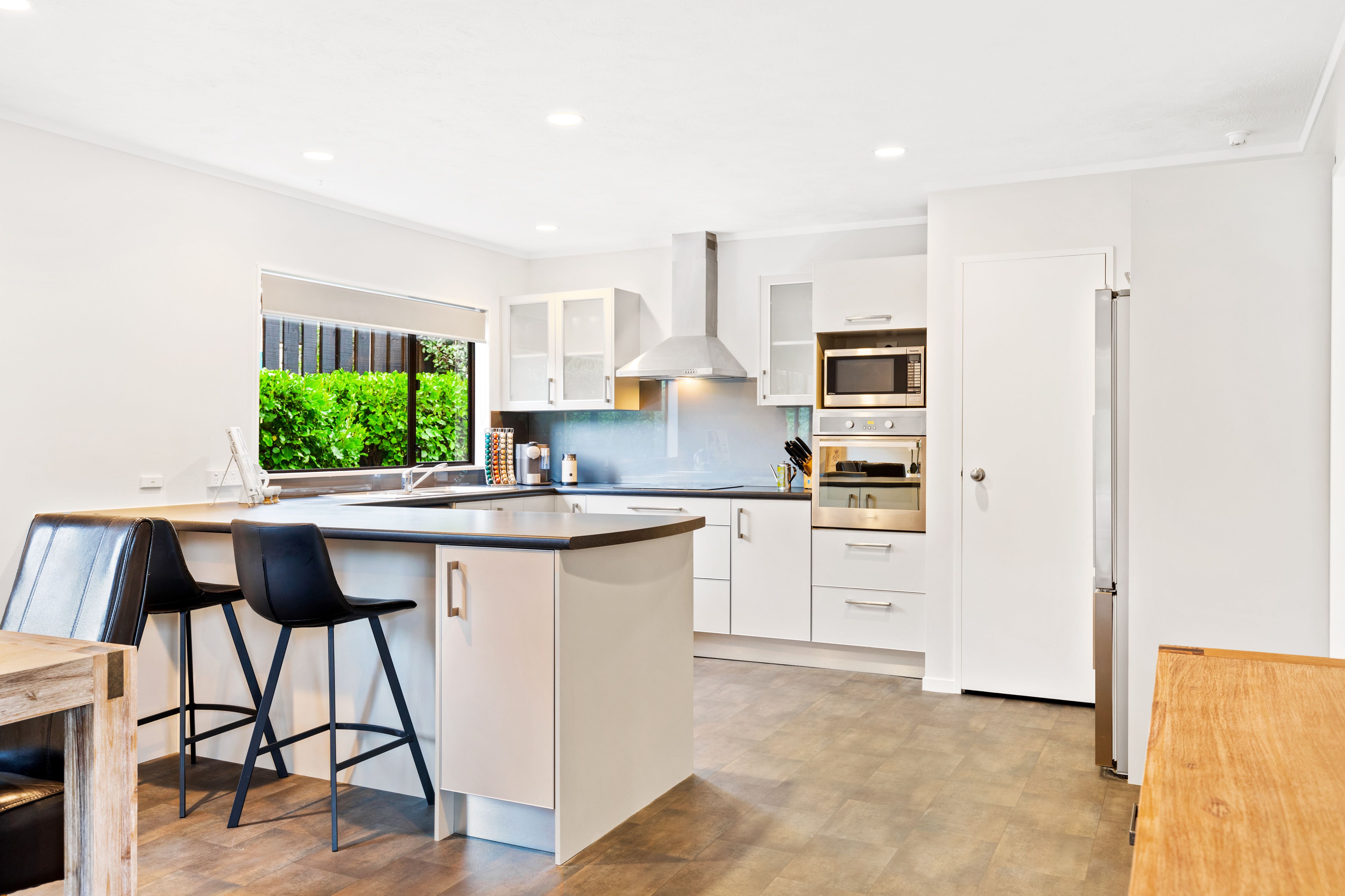 51 Hale Crescent, Glenfield, North Shore City