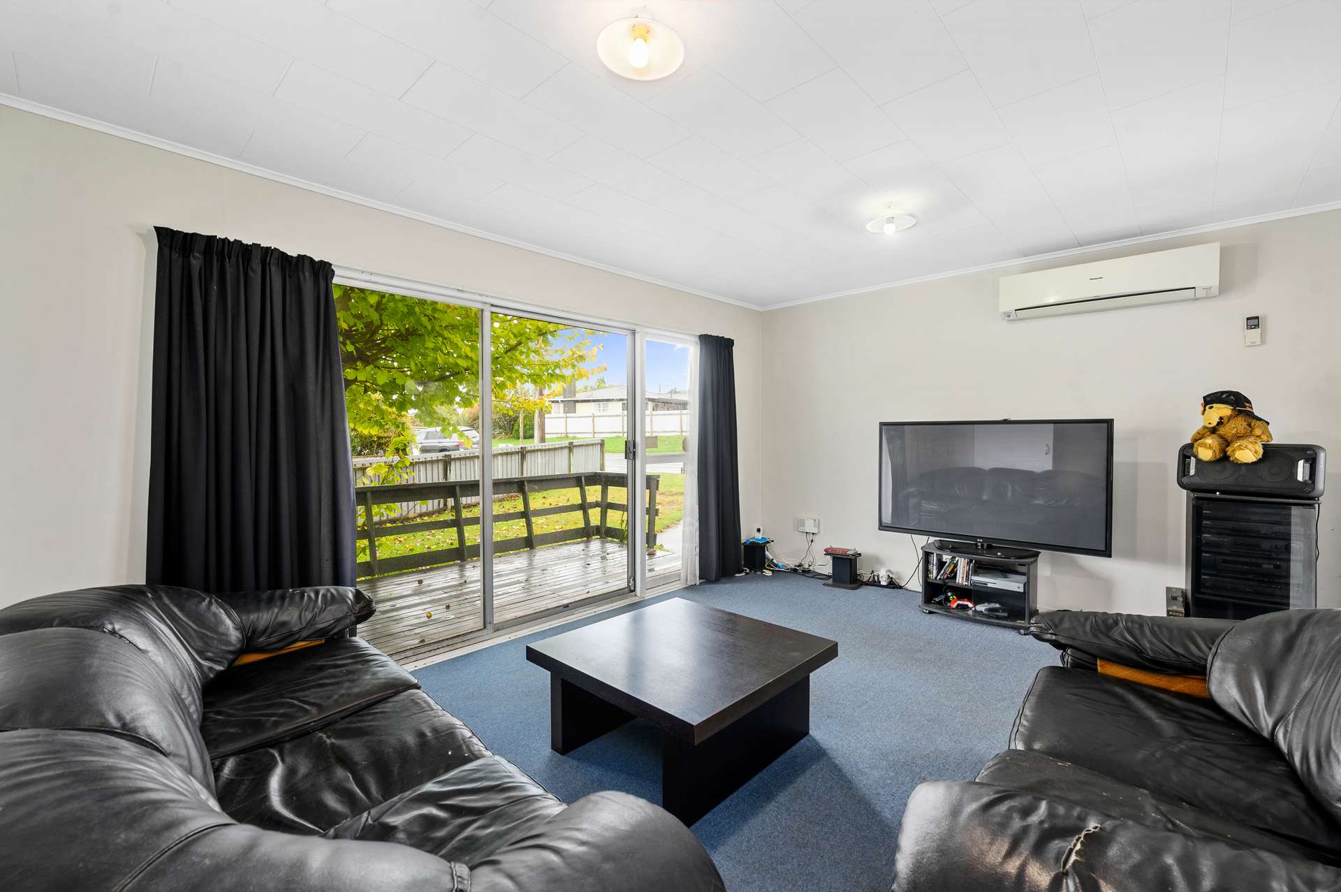 242 Sunset Road photo 3