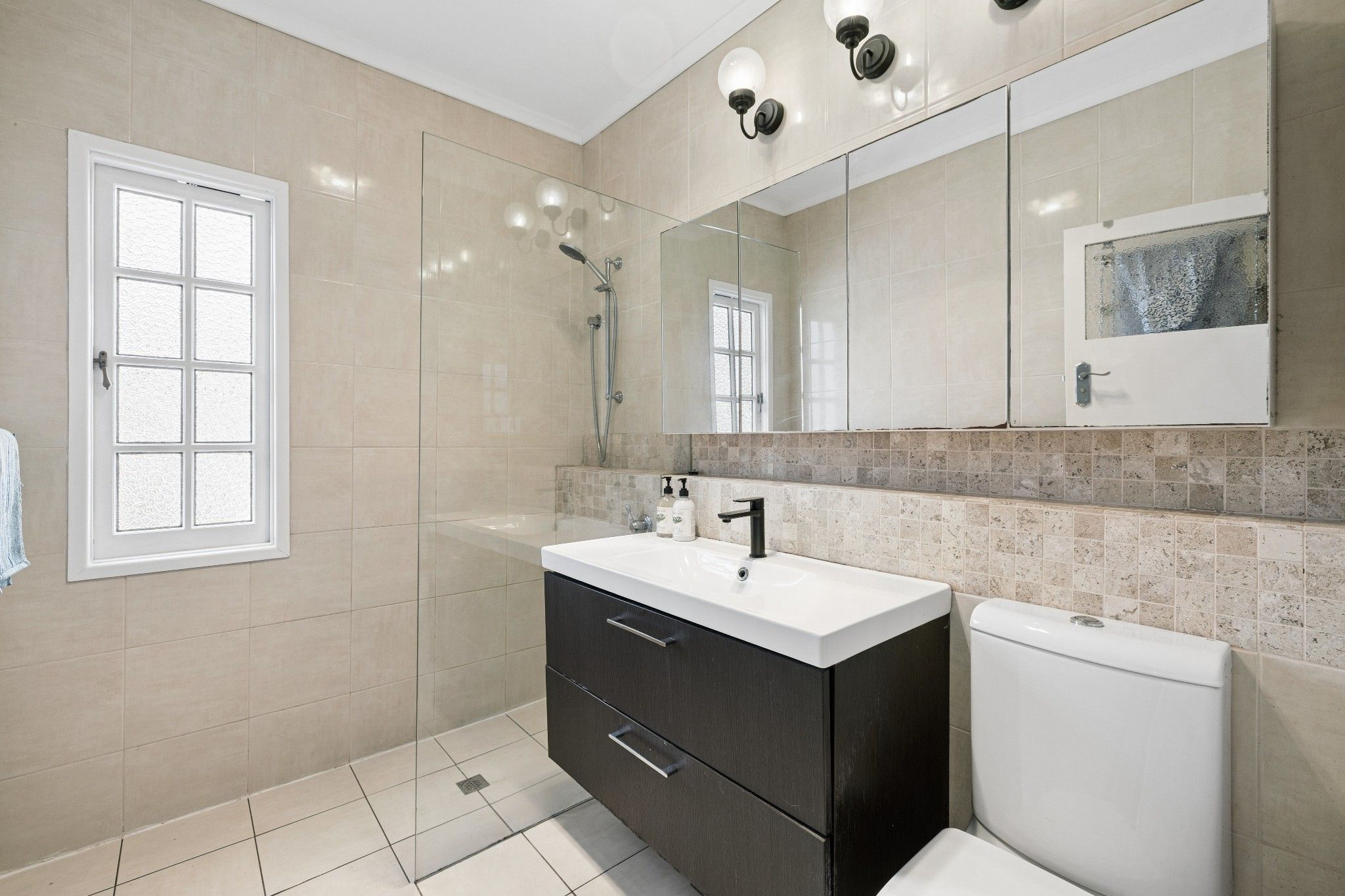 200 Boundary Road — photo 15 of 23