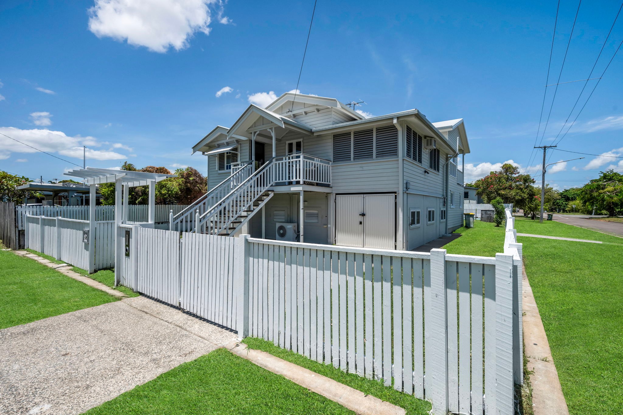52-54 Albany Road, Hyde Park, QLD 4812