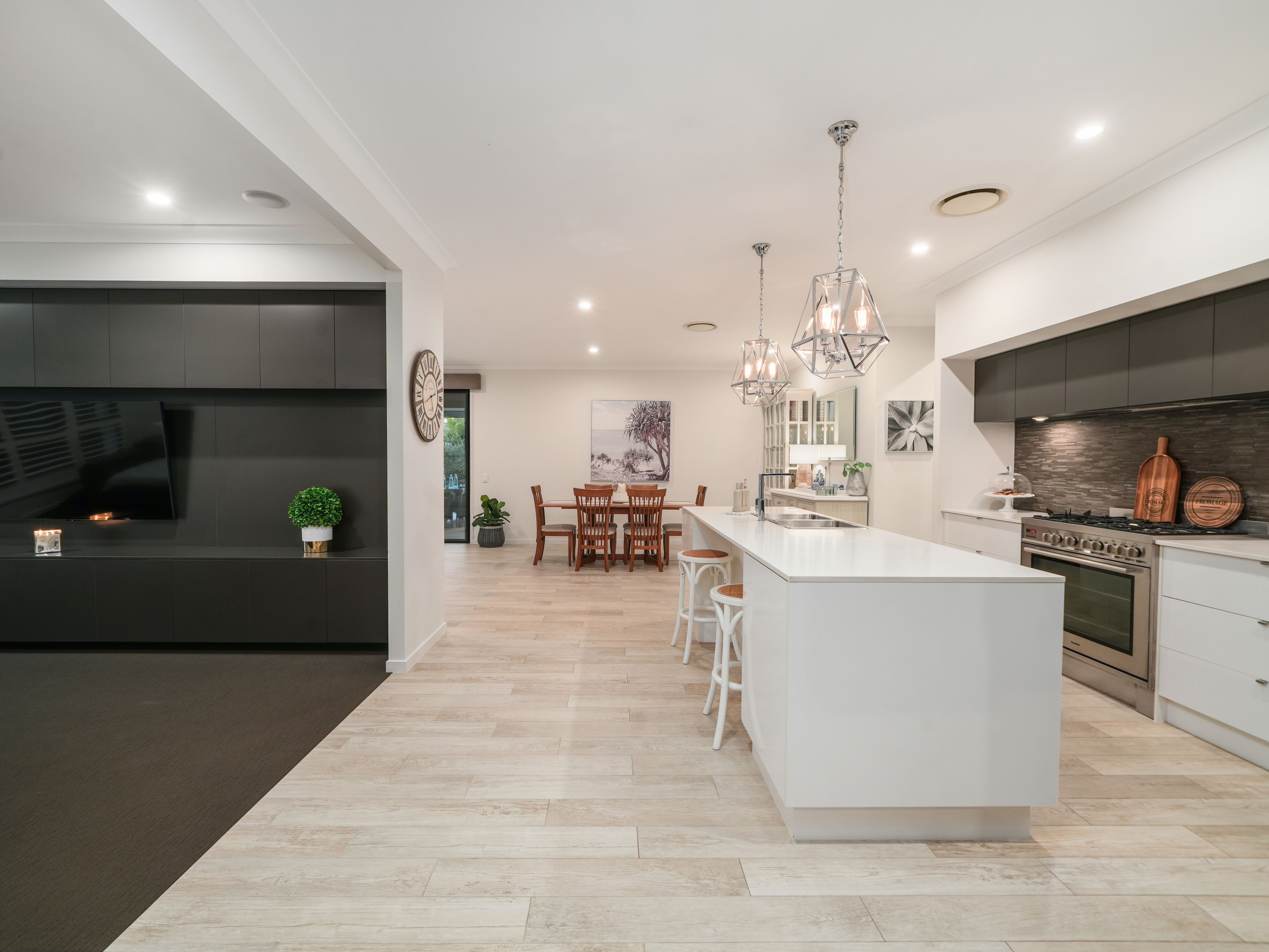 10 Fitzroy Street — photo 10 of 30