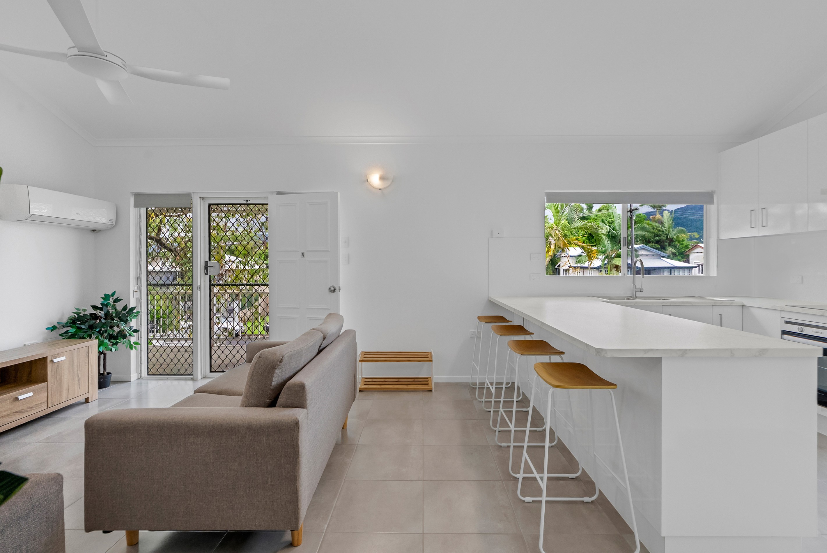 4/18-20 Rose Street, Westcourt, QLD 4870