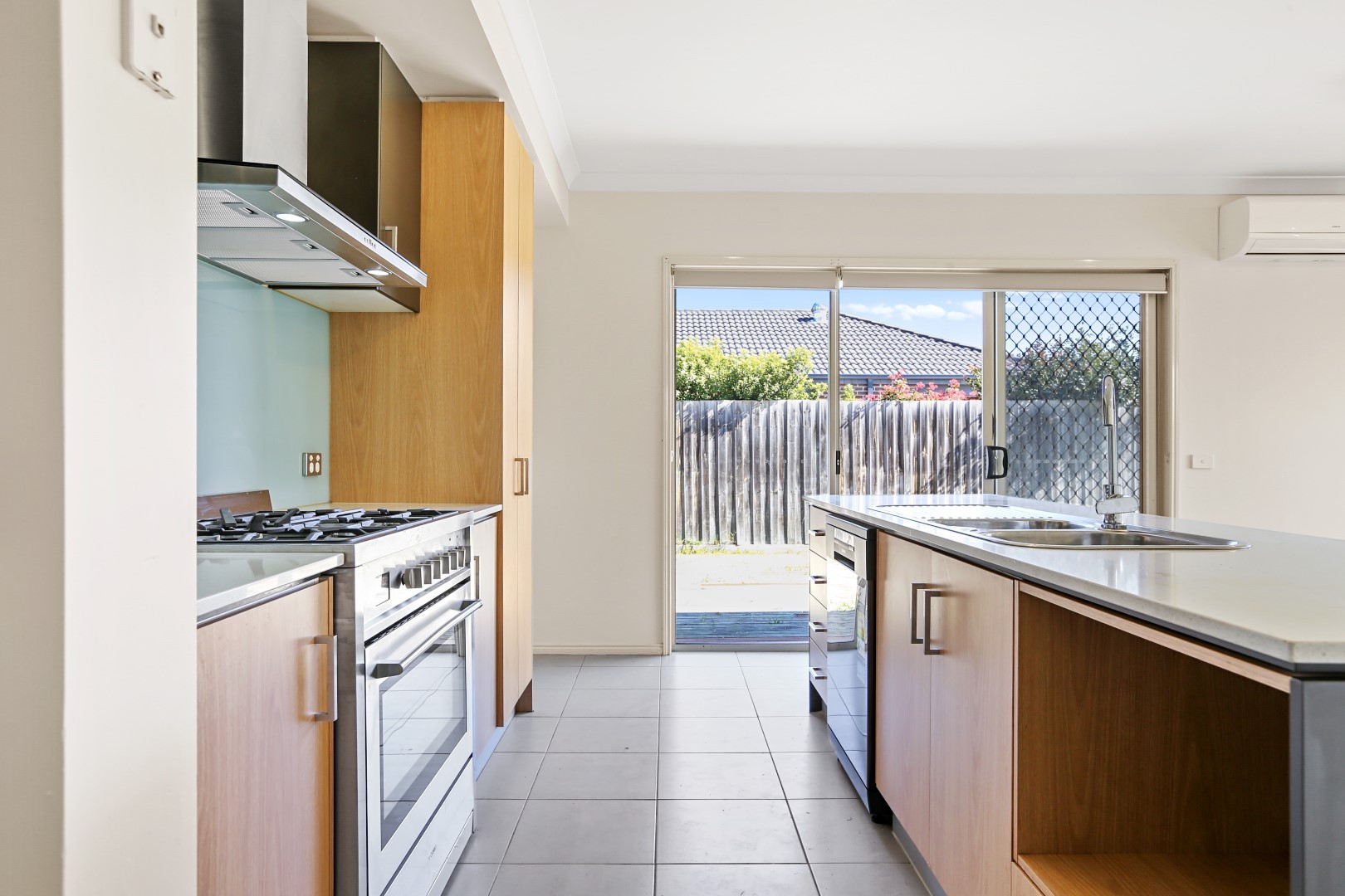 6 Sweet Pea Drive, Pakenham, VIC 3810