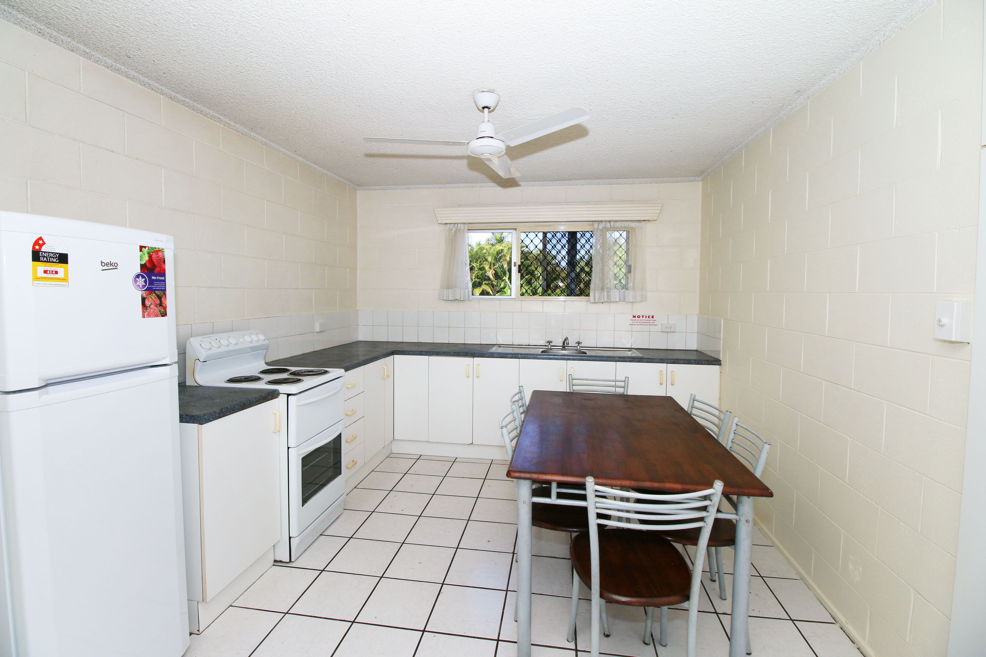4/6 Albert Street, Cranbrook, QLD 4814