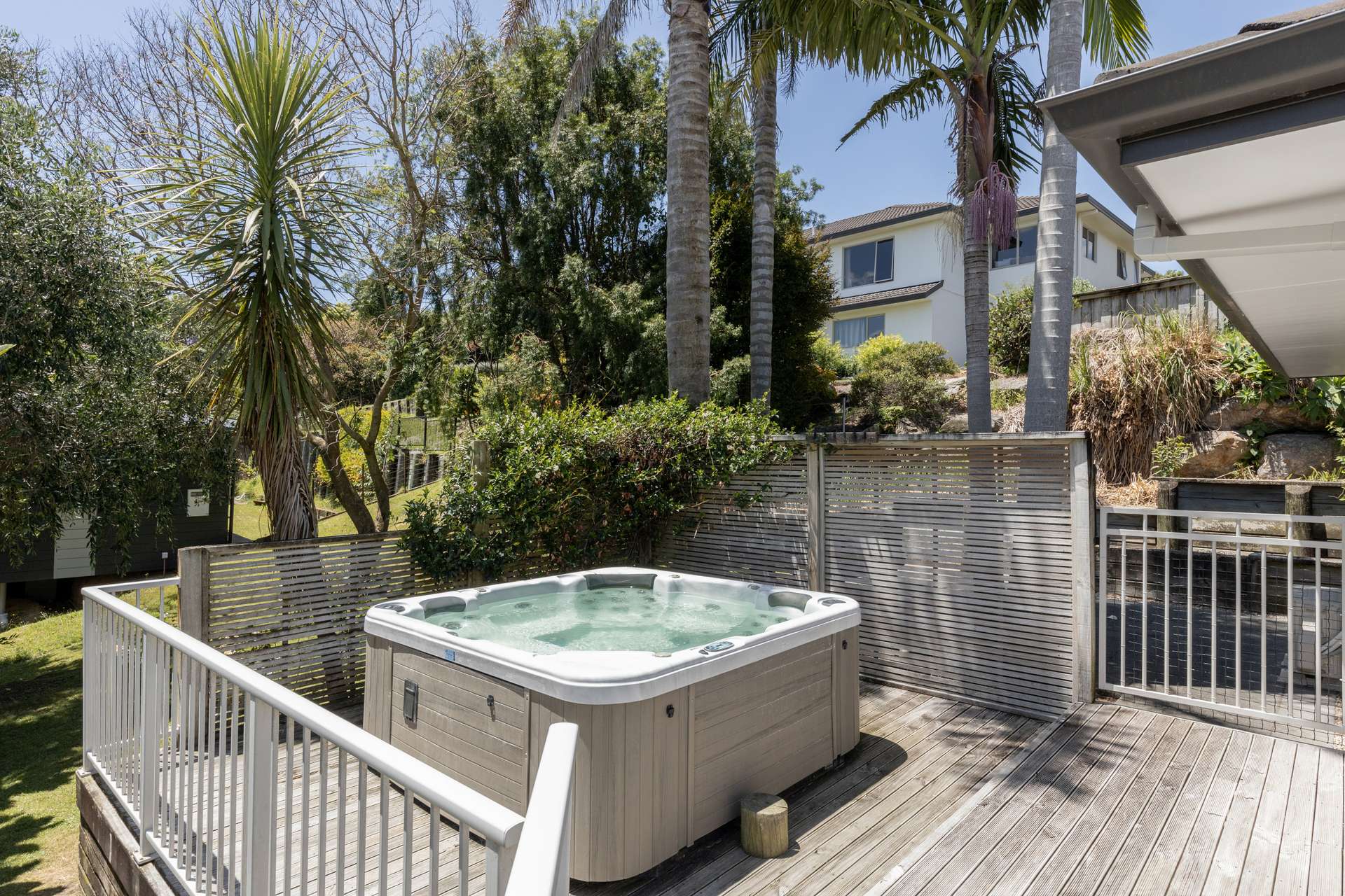 8 Waiorakei Way photo 40