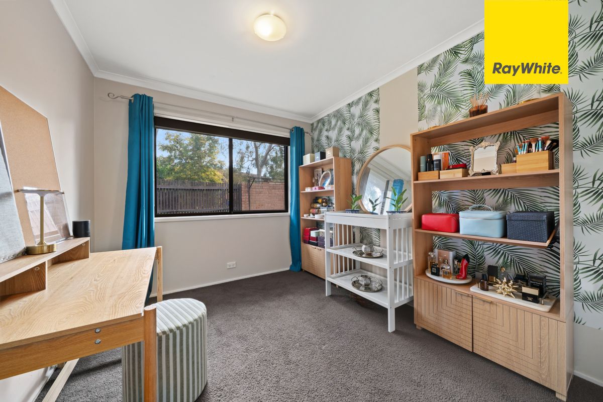 30/21 Cossington Smith Crescent — photo 9 of 18