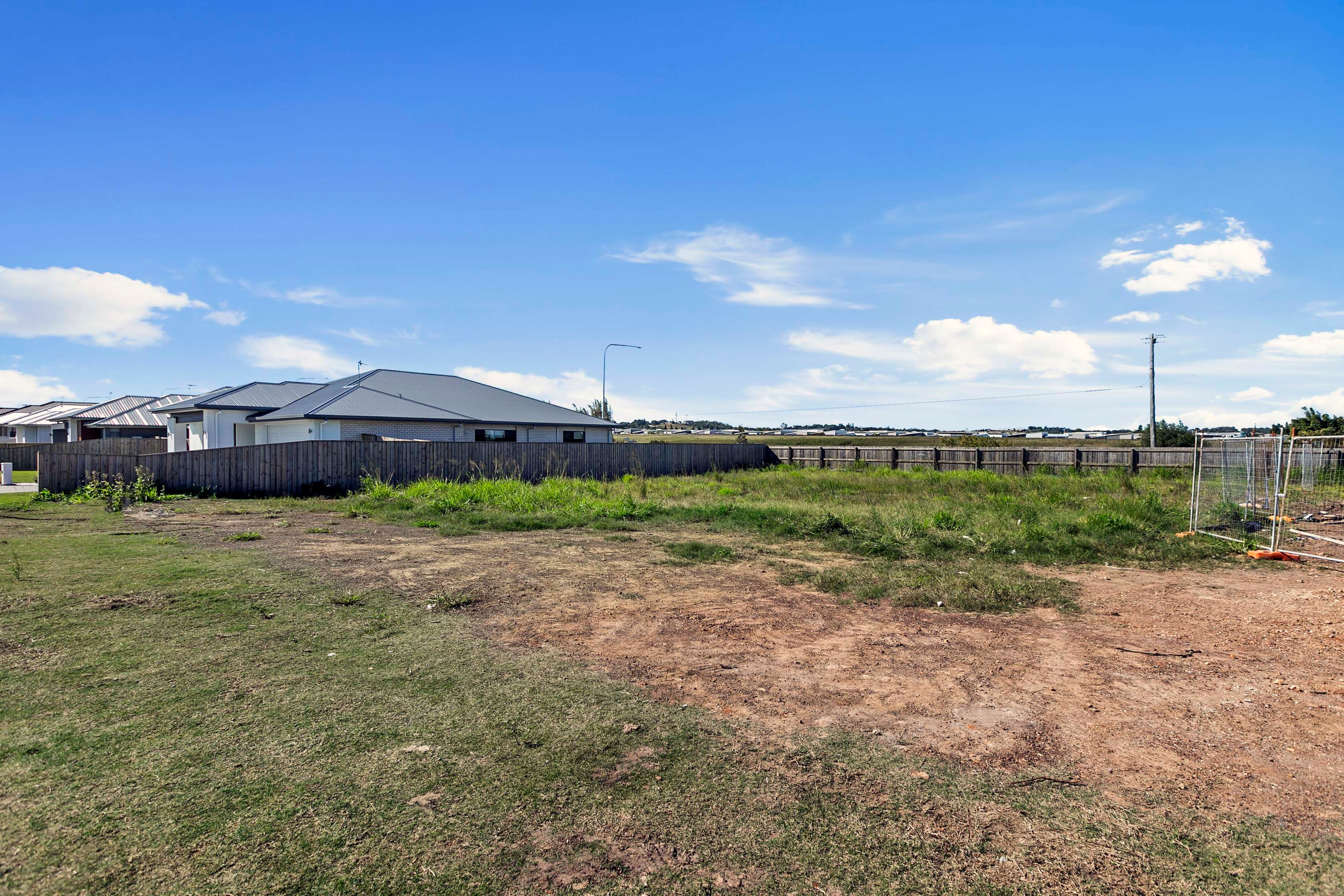 18 Hovea Circuit — photo 4 of 8