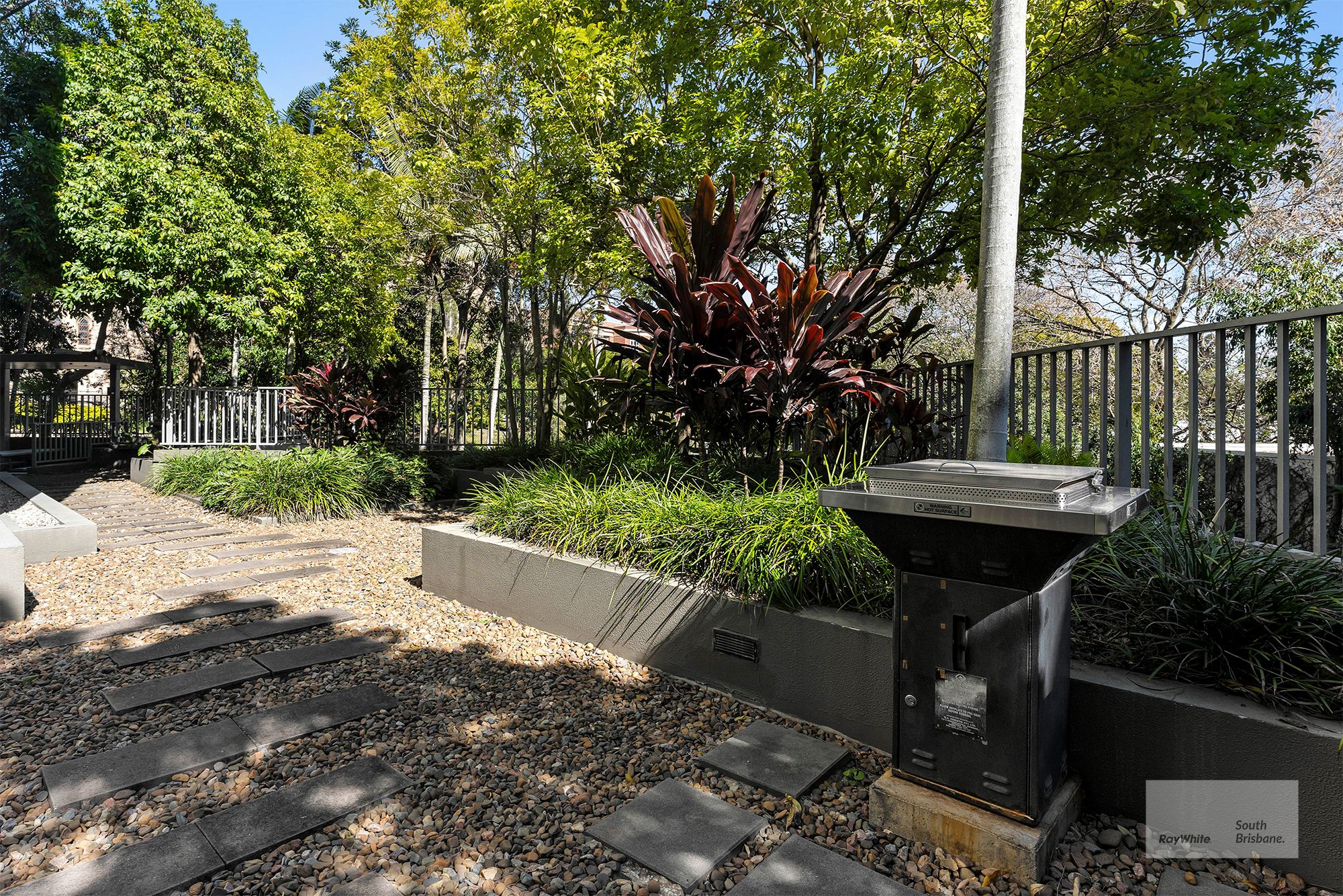 94/62 Cordelia Street — photo 13 of 22
