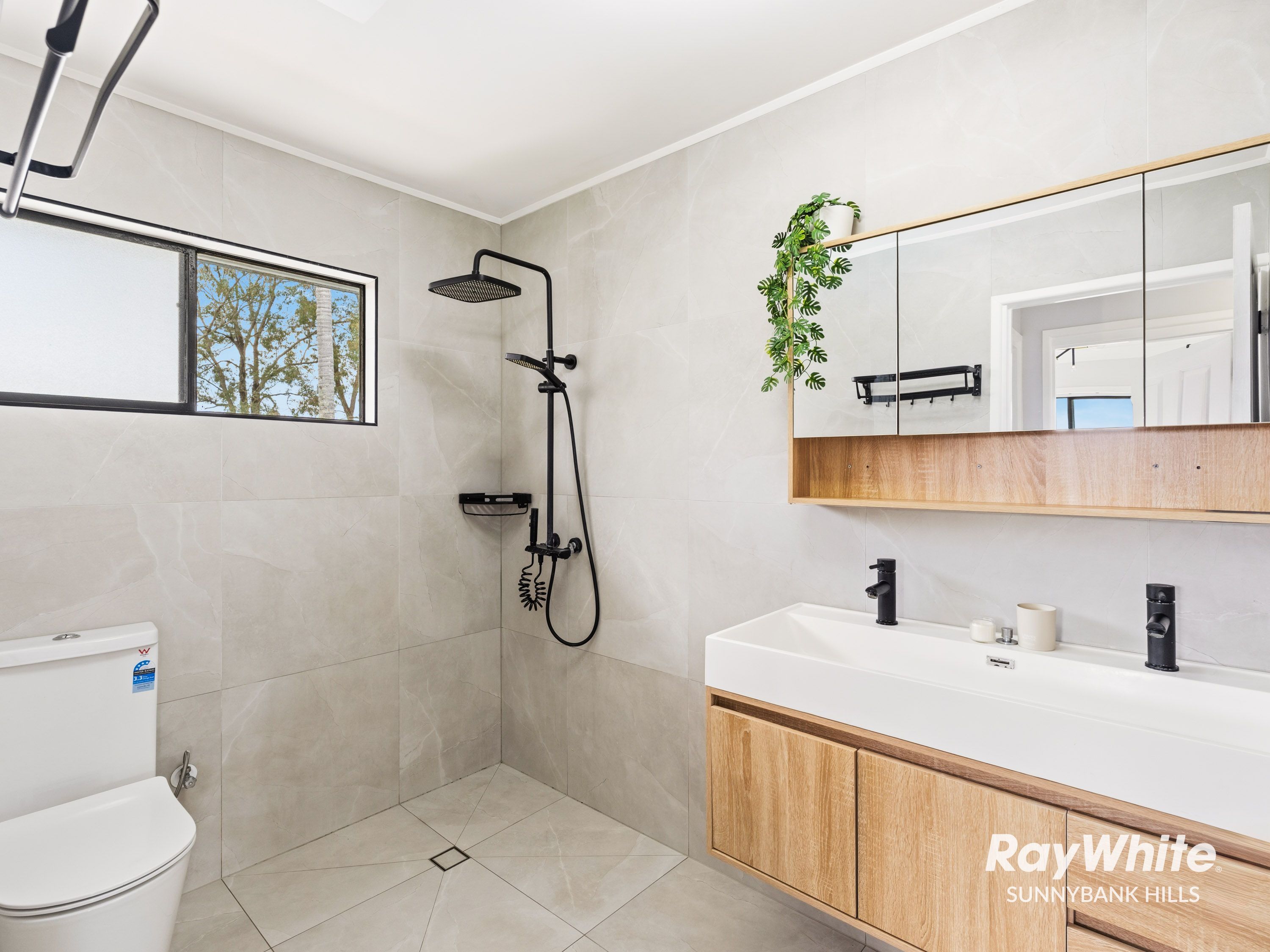 19 Gretel Street — photo 18 of 27