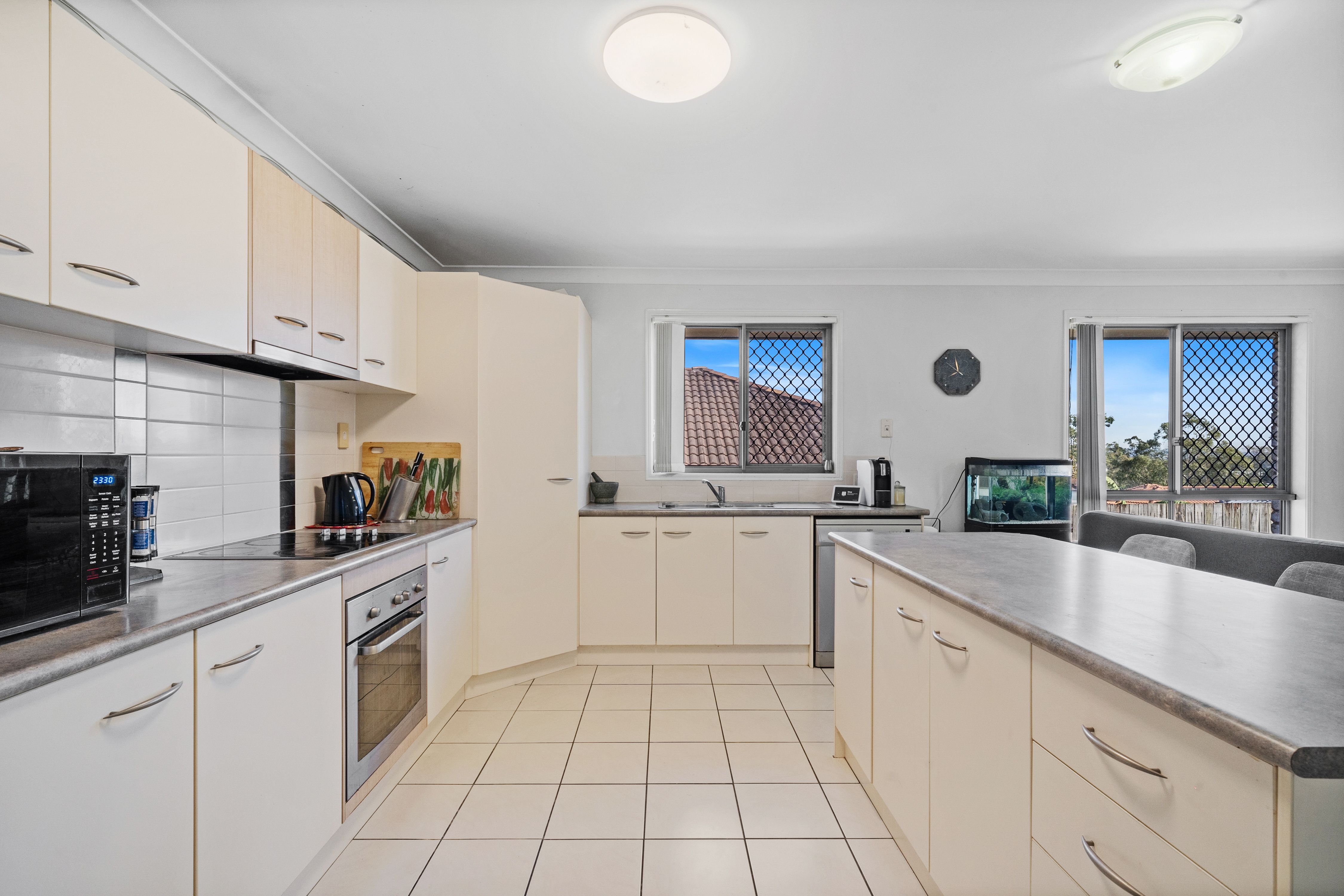 33 Woodlands Boulevard, Waterford, QLD 4133