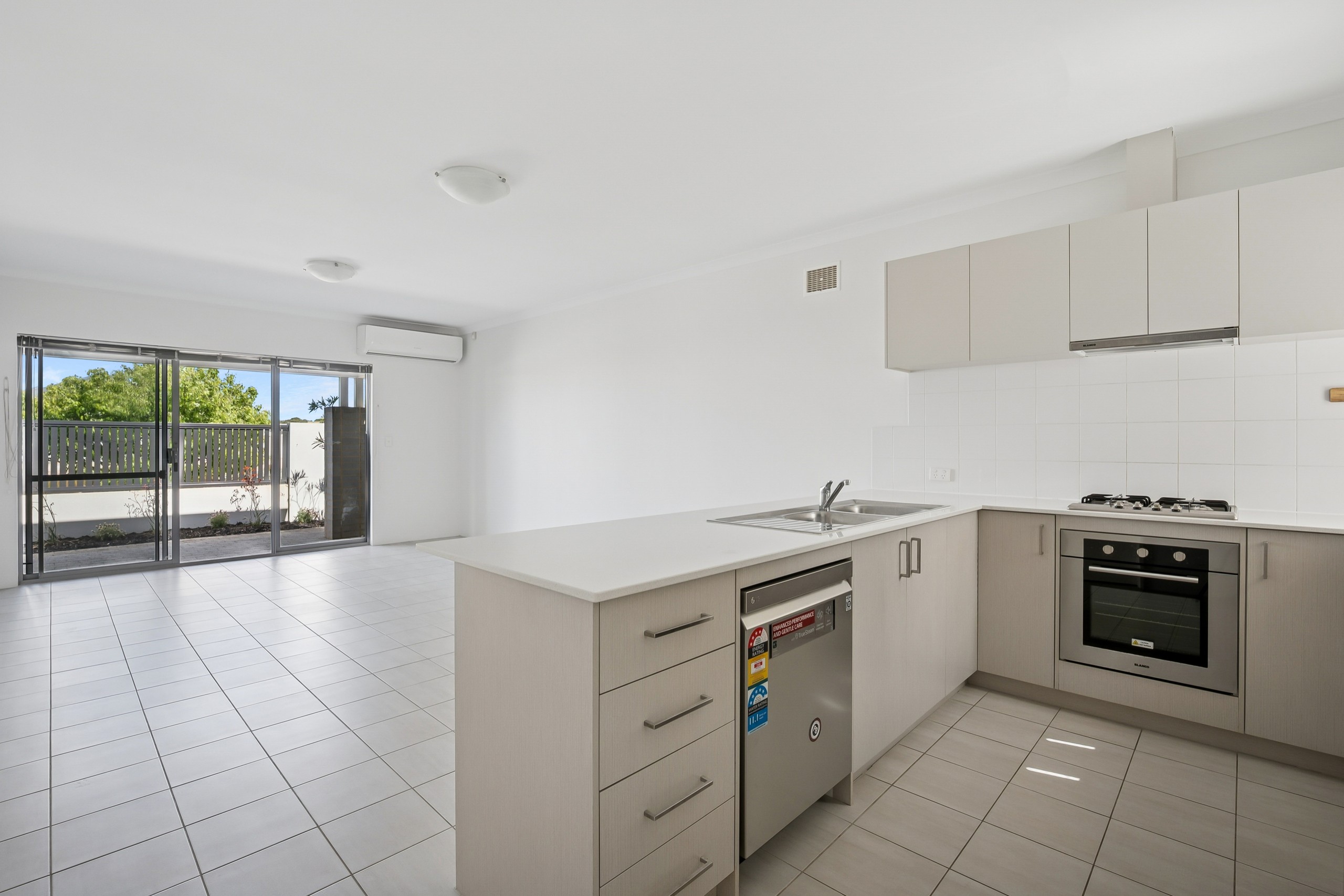 5/198 Hamilton Road, Spearwood, WA 6163