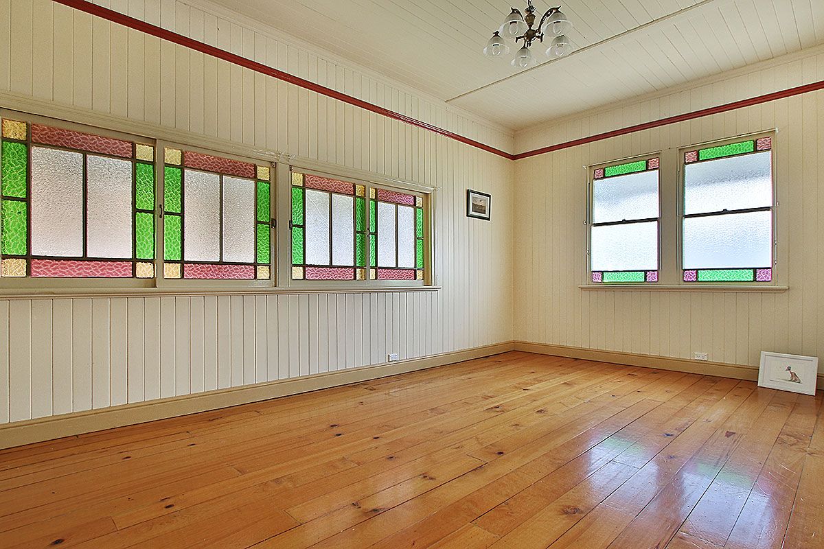 4 York Street, East Ipswich, QLD 4305