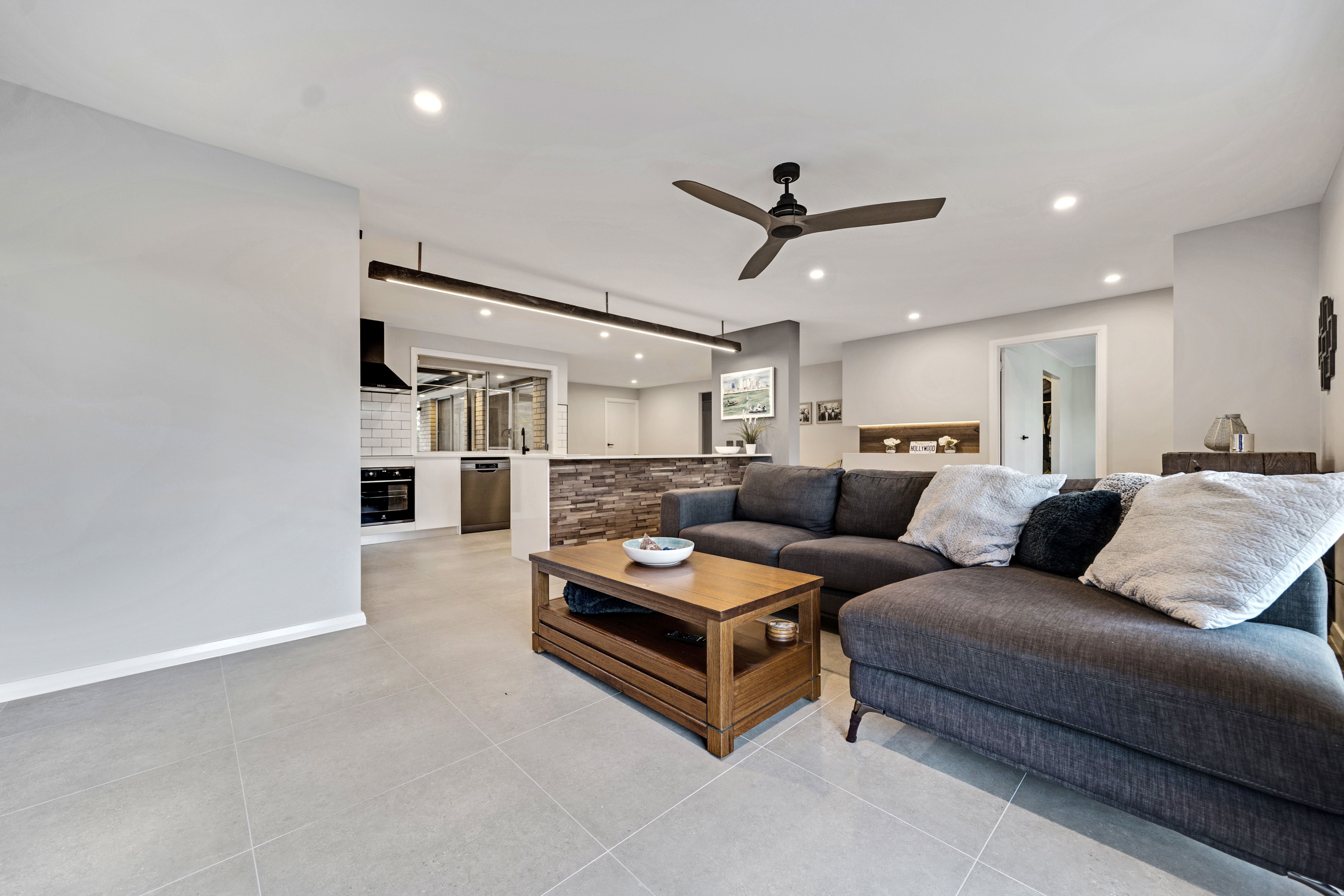 4 Village Drive, Daisy Hill QLD 4127