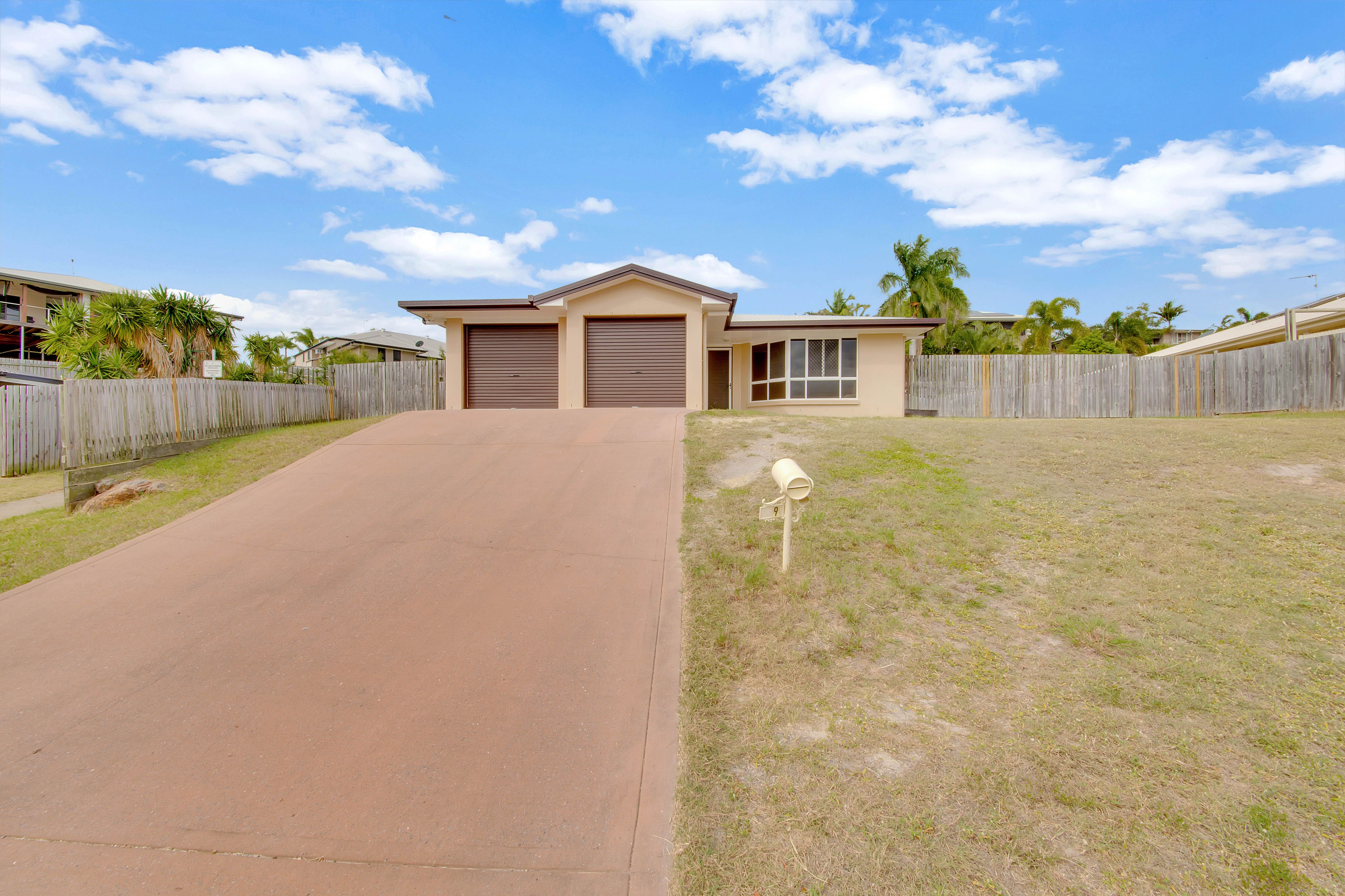 39 Waratah Street, Kin Kora QLD 4680