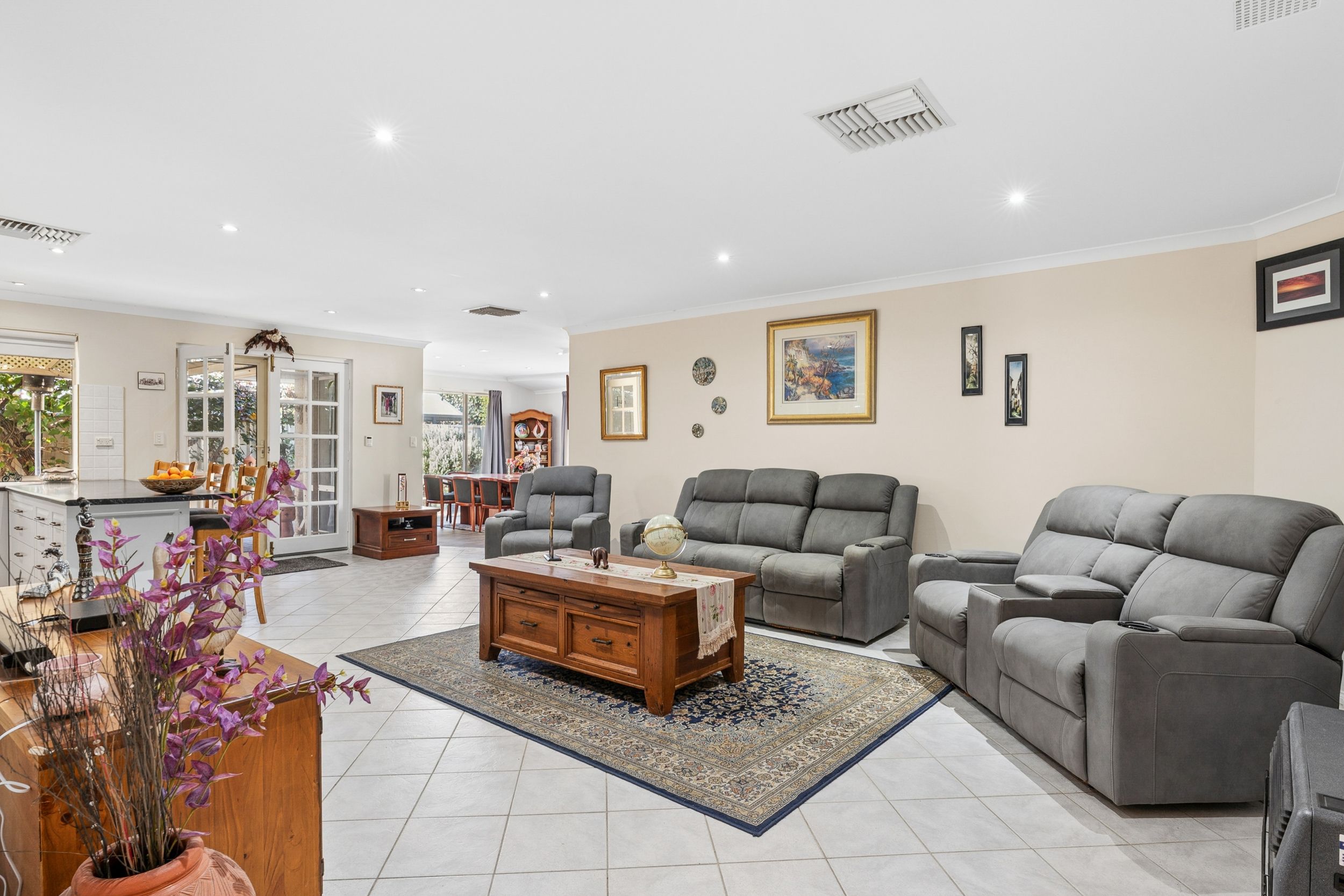 6 Pipe Lily Drive, High Wycombe, WA 6057